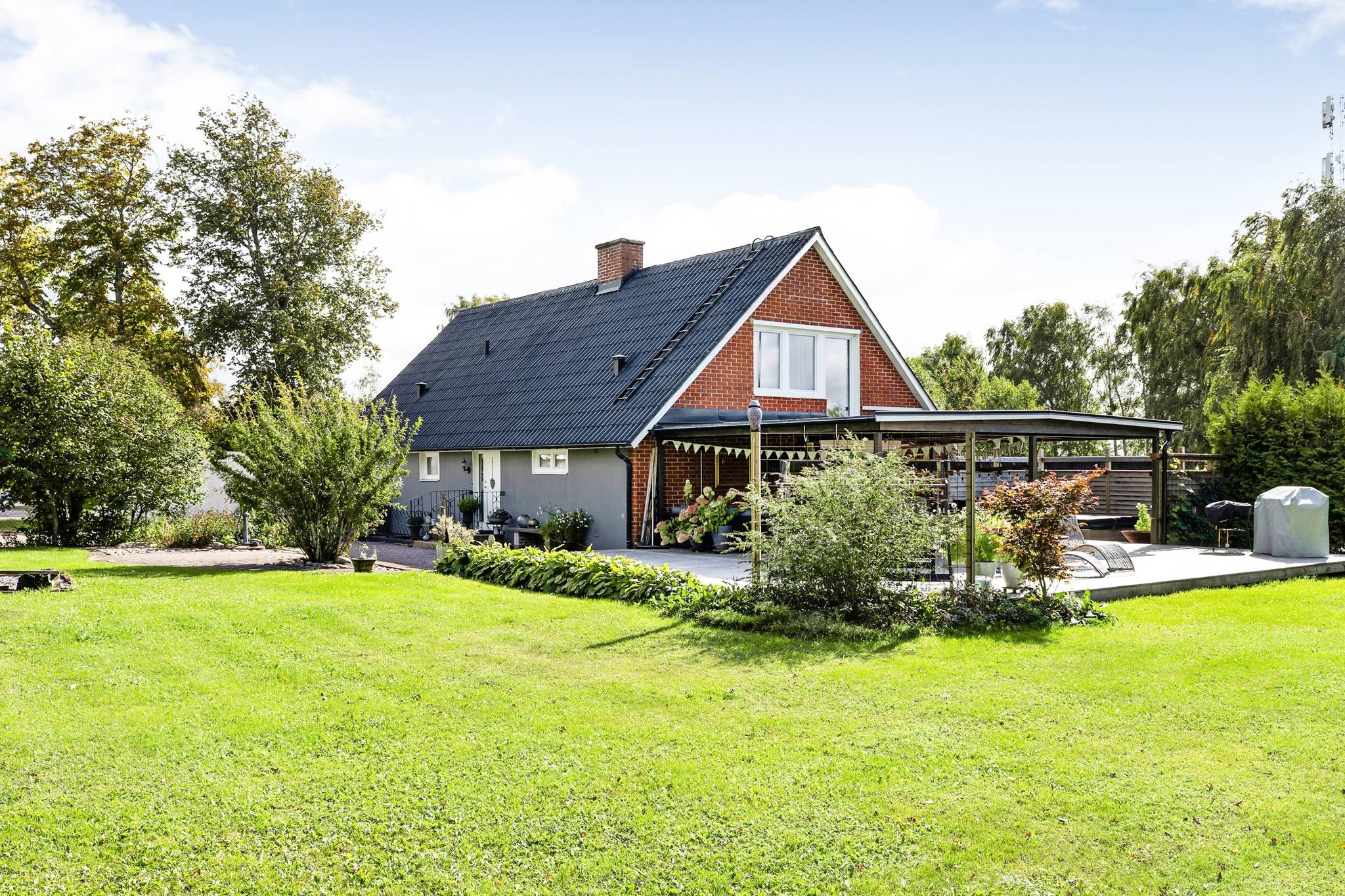 6 rum Villa på Företagaregatan 12 Munka-Ljungby Ängelholms kommun - bild 1