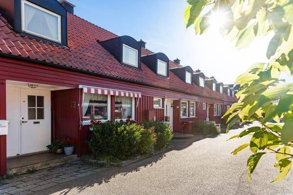 Västra Frölunda, Göteborgs kommun