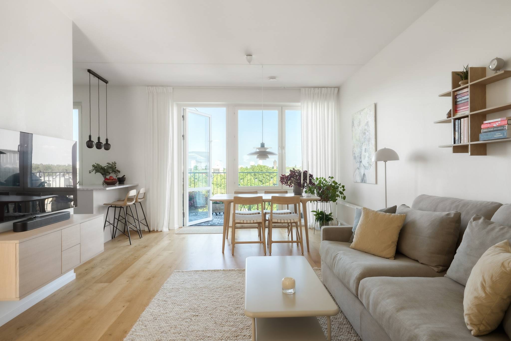 3 rum lägenhet på Tecknarvägen 7 Huvudsta - Ingenting, Solna kommun - bild 1