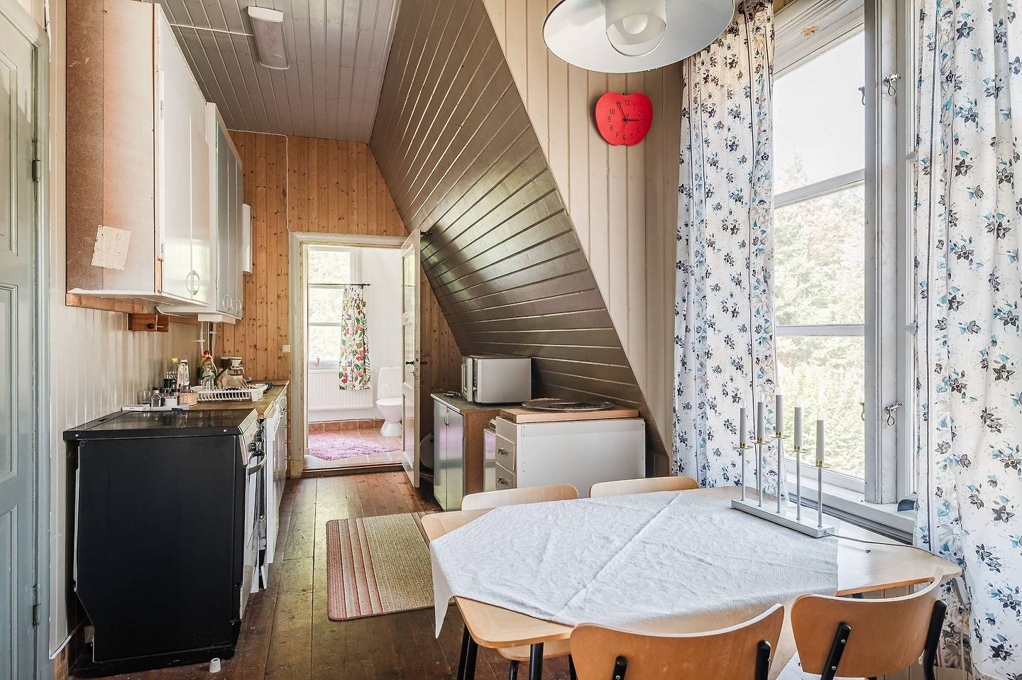 5 rum Villa på Omberg Gamla Skola Lärarbostaden 1 Ödeshögs kommun - bild 34