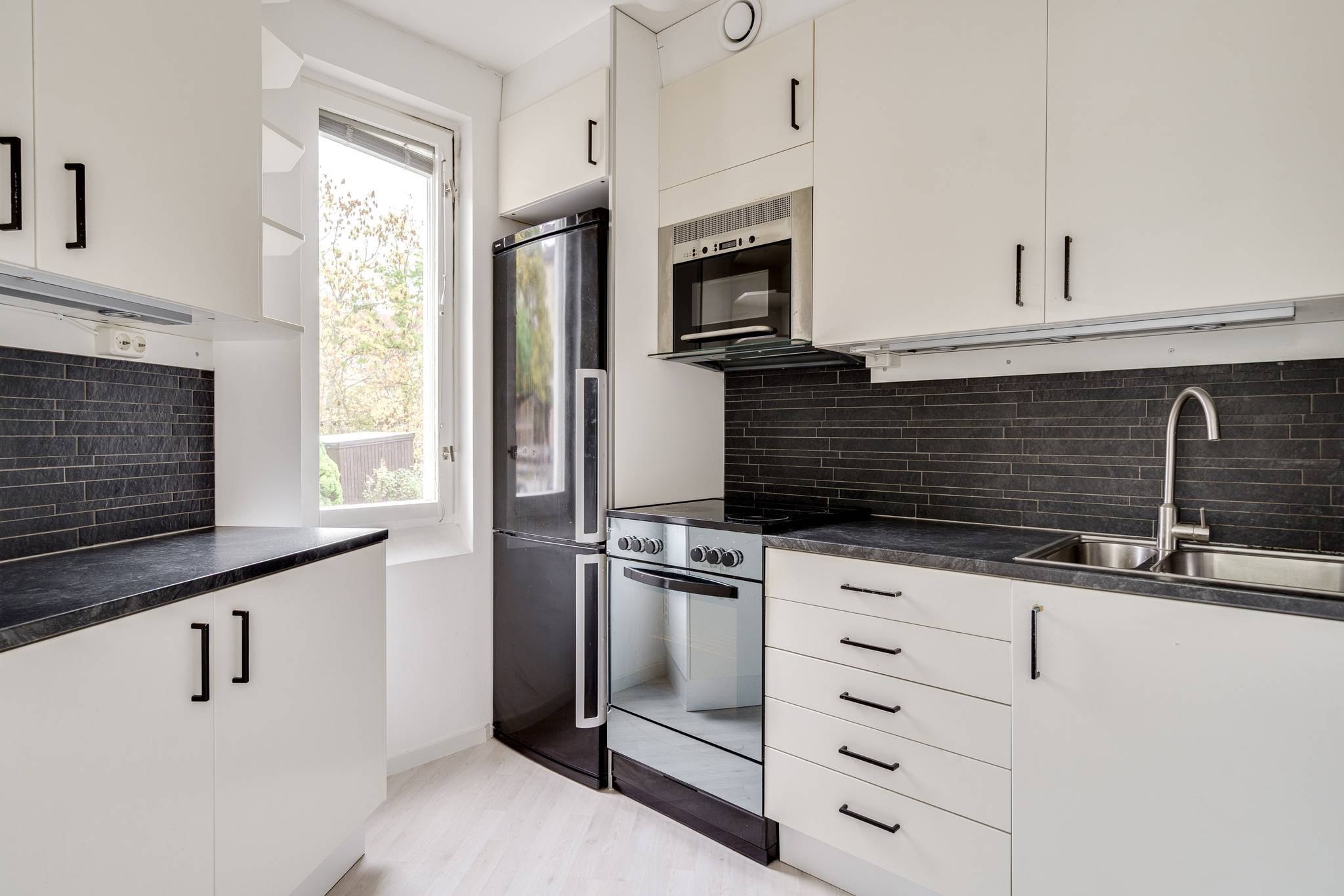1 rum lägenhet på Rosenhillsgatan 6 Norr, Örebro kommun - bild 4