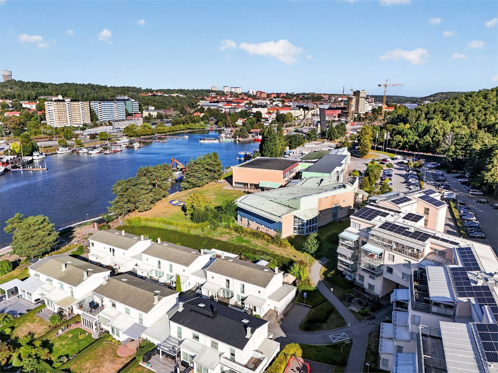 4 rum lägenhet på Fågelviksgränd 4 Centrala Södertälje, Södertälje kommun - bild 1
