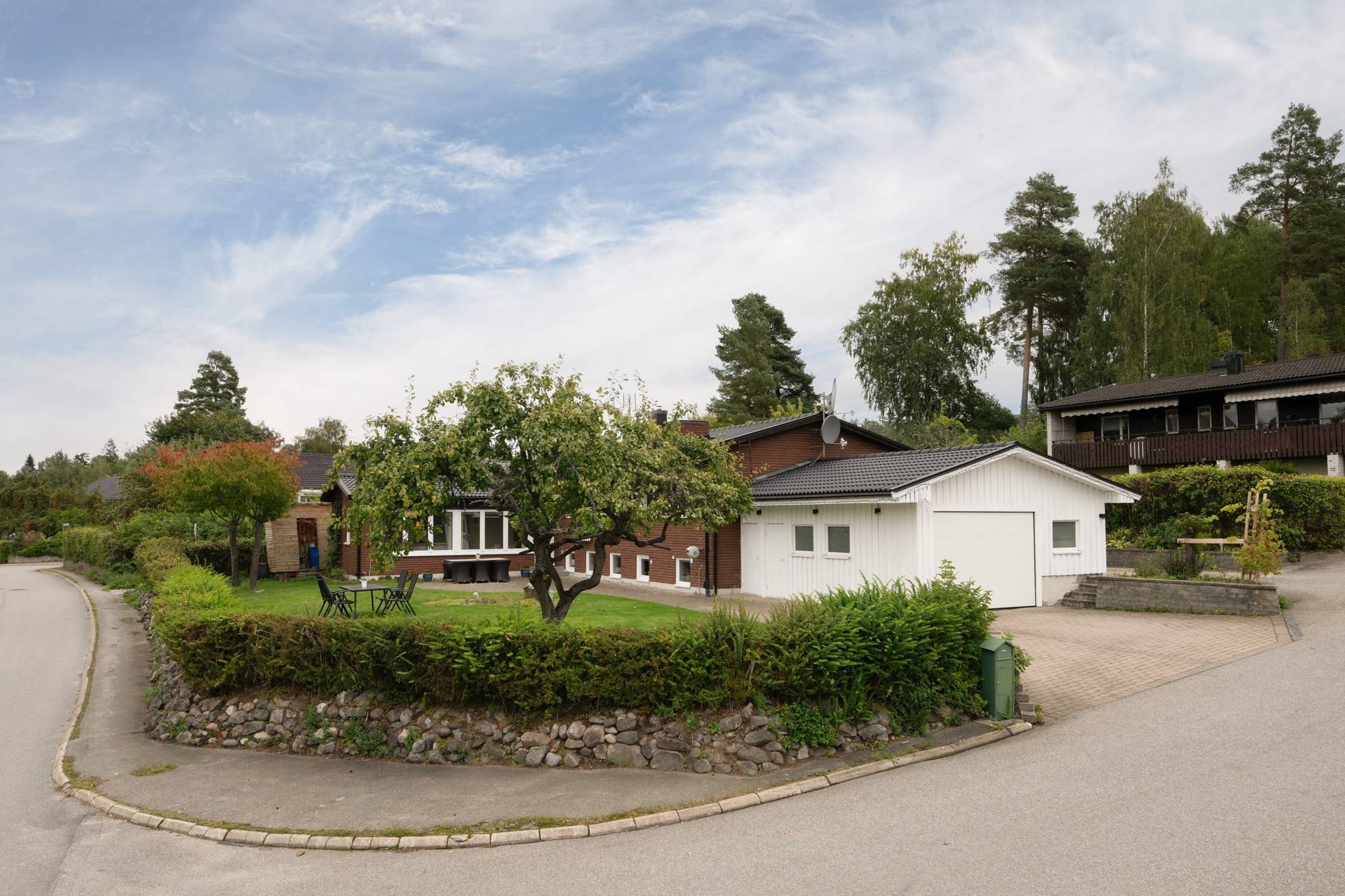 8 rum villa på Högloftsvägen 14 Geneta, Södertälje kommun - bild 1