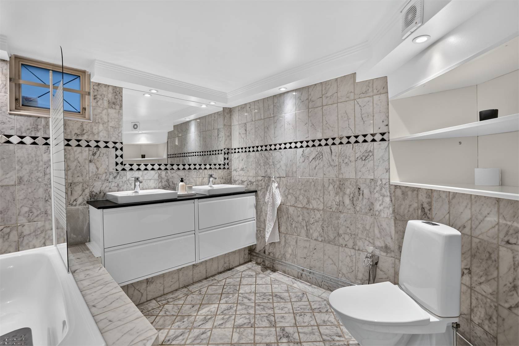 5 rum Villa på Ottesångsvägen 11 Bårsta Södertälje kommun - bild 33