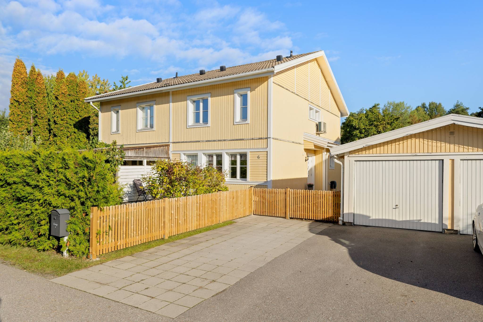 5 rum Parhus på Kuskvägen 6 Bålsta Gillmarksbyn Håbo kommun - bild 1
