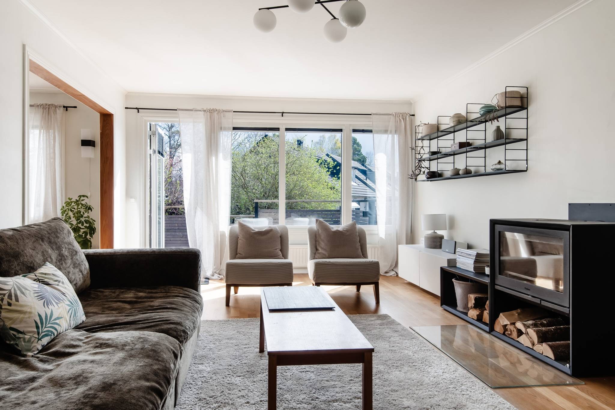 8 rum villa på Norra Skogsrundan 26 Margretelund, Österåkers kommun - bild 2