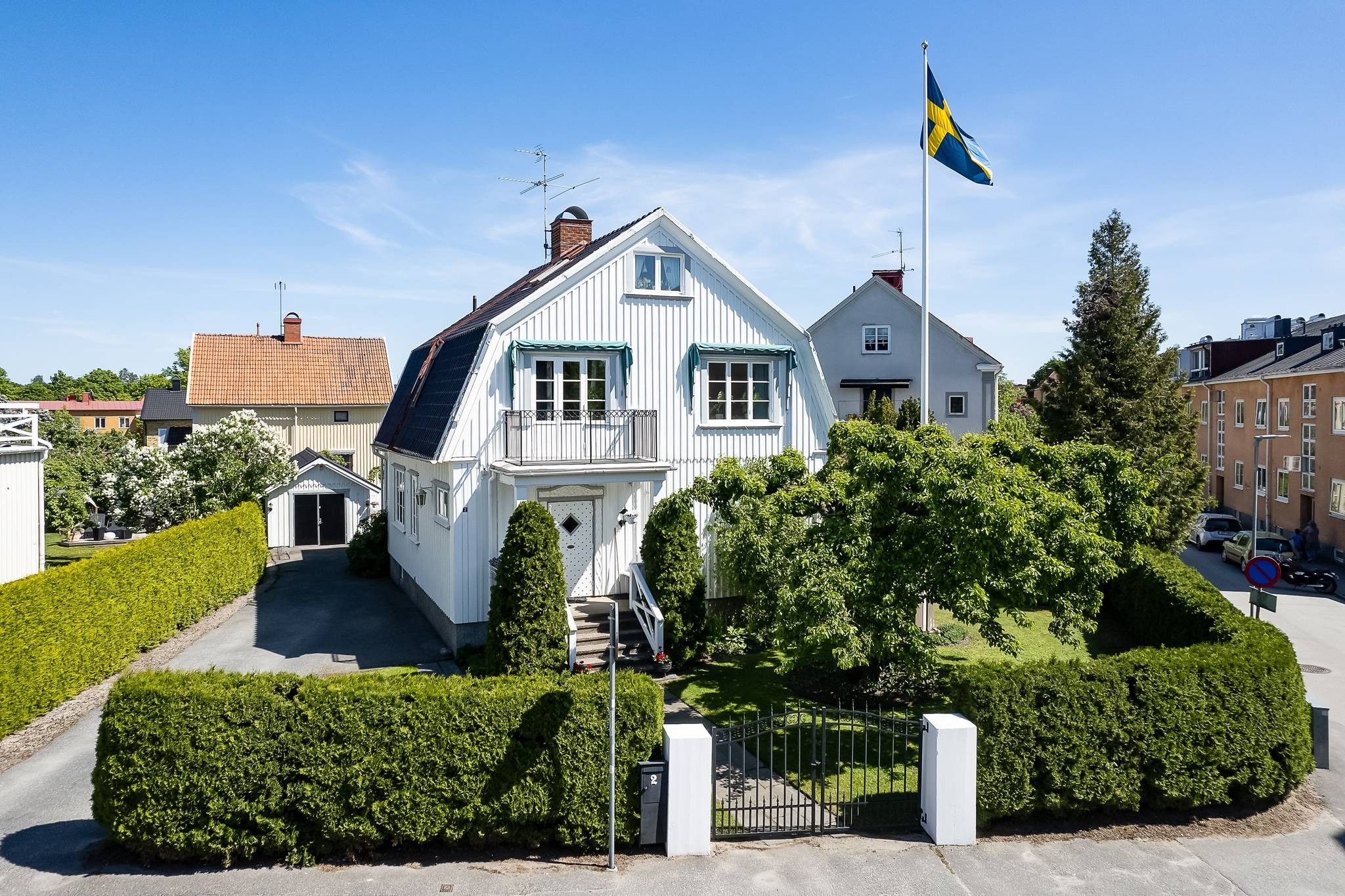 7 rum villa på Bergslagsgatan 2 Norr, Örebro kommun - bild 1