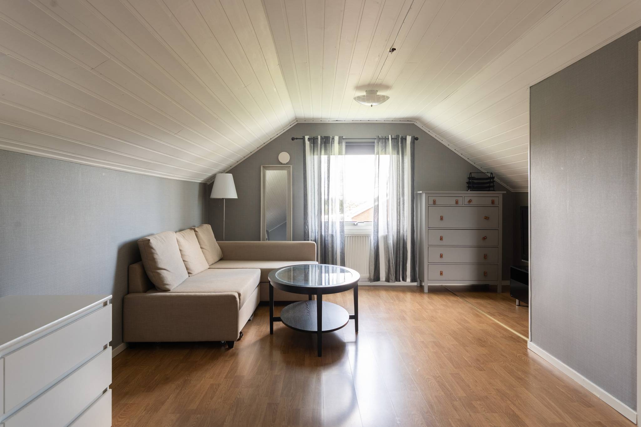 5 rum Villa på Bergsgatan 14 Vänsta Hallstahammars kommun - bild 35