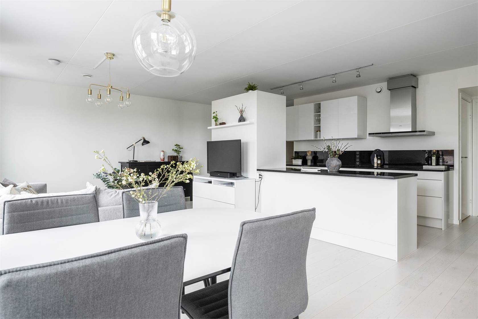 4 rum Lägenhet på Warfvinges väg 18 Lindhagen Stockholms kommun - bild 10