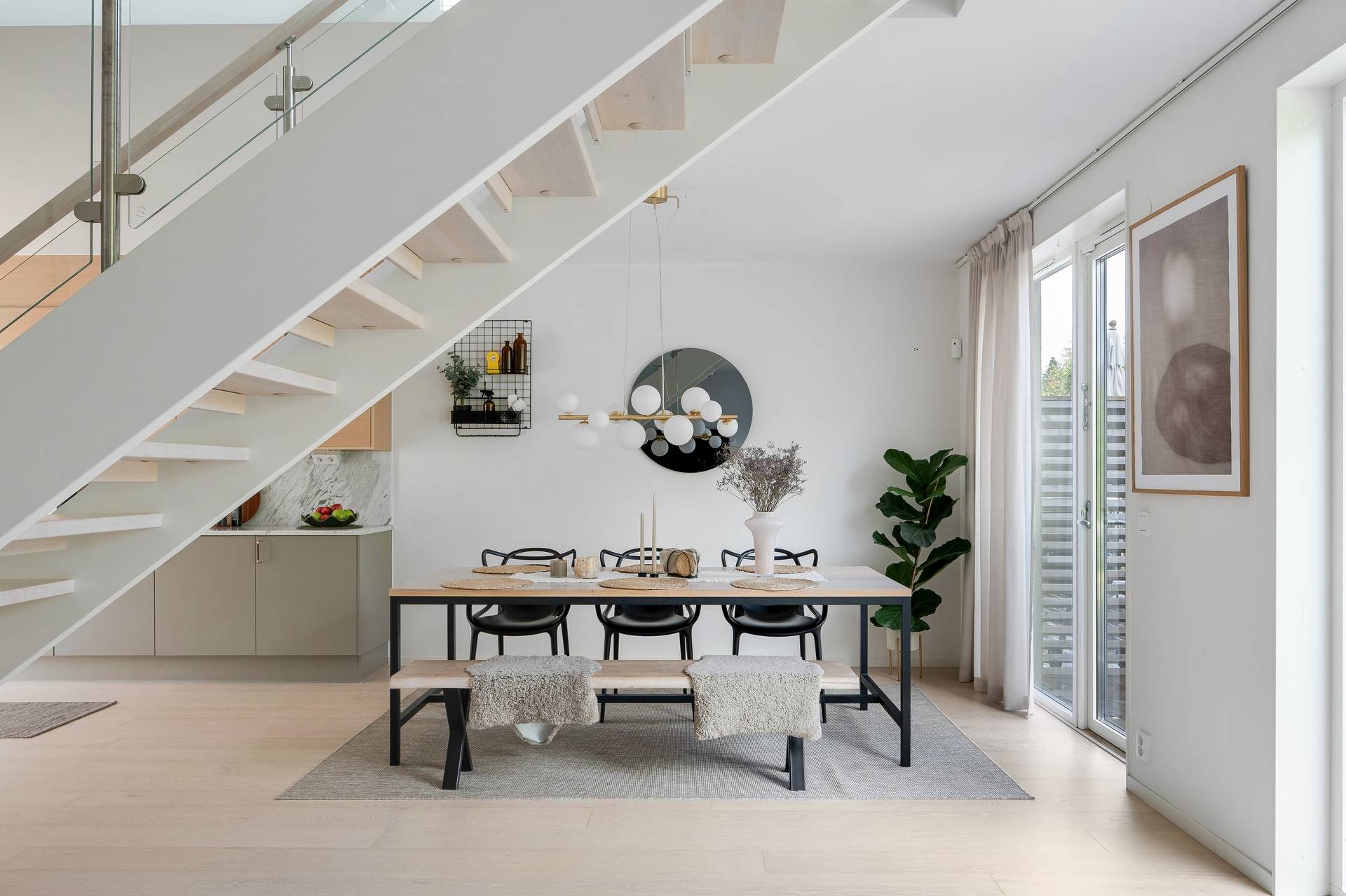 6 rum parhus på Lunnarevägen 21B Länna, Huddinge kommun - bild 3
