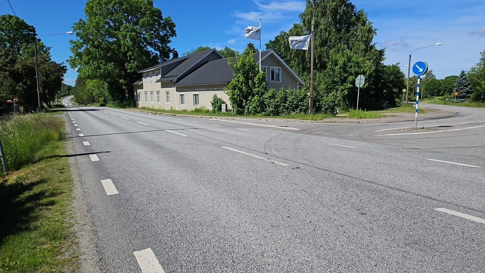 9 rum villa på Edebovägen 130 Edebo, Norrtälje kommun - bild 1