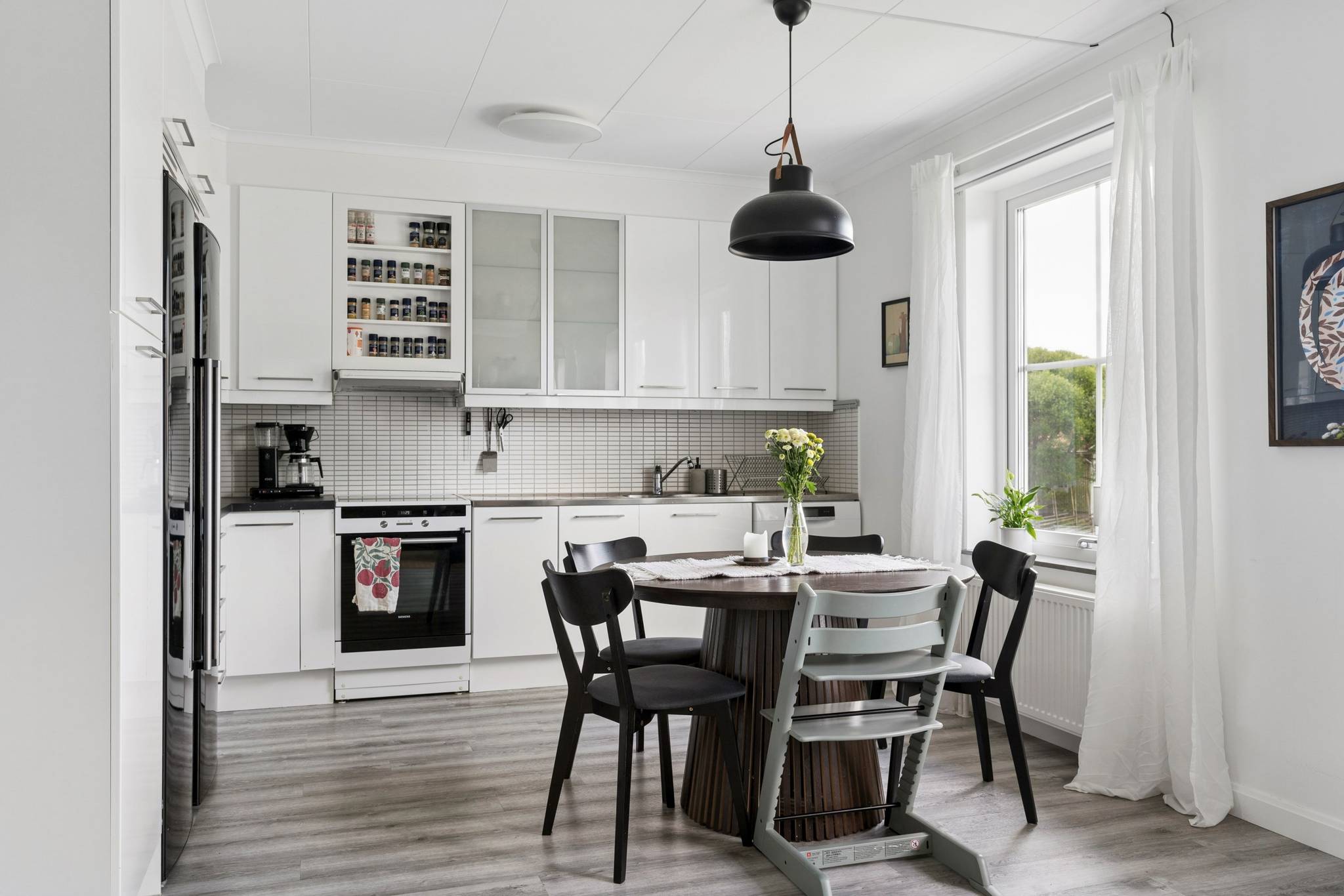 4 rum lägenhet på Skogsfruvägen 15F Tomtebo/Nydalaviken, Umeå kommun - bild 2