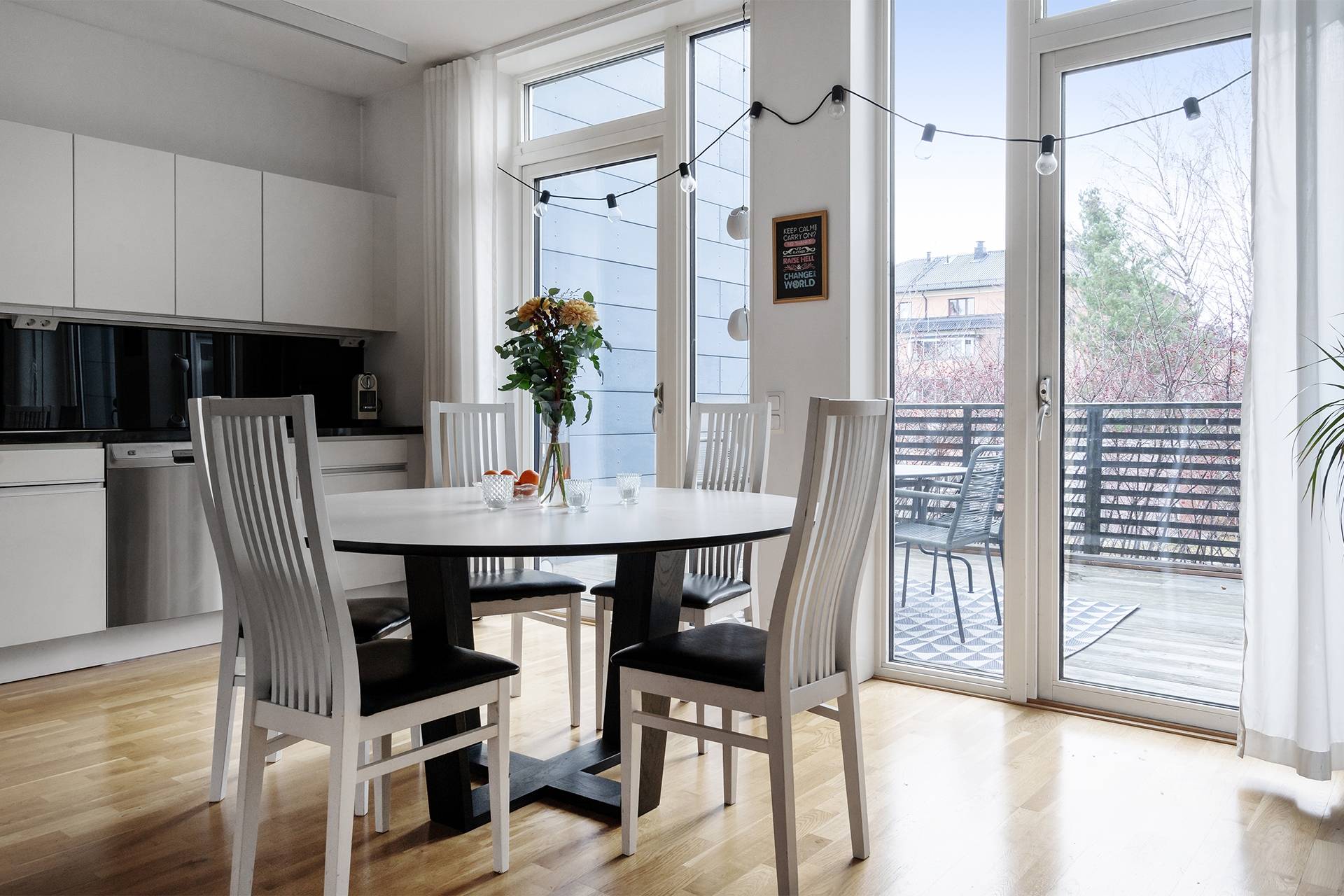 5 rum Par-/kedje-/radhus på Dalgårdsvägen 37 Enskede/Kärringstan Stockholms kommun - bild 4