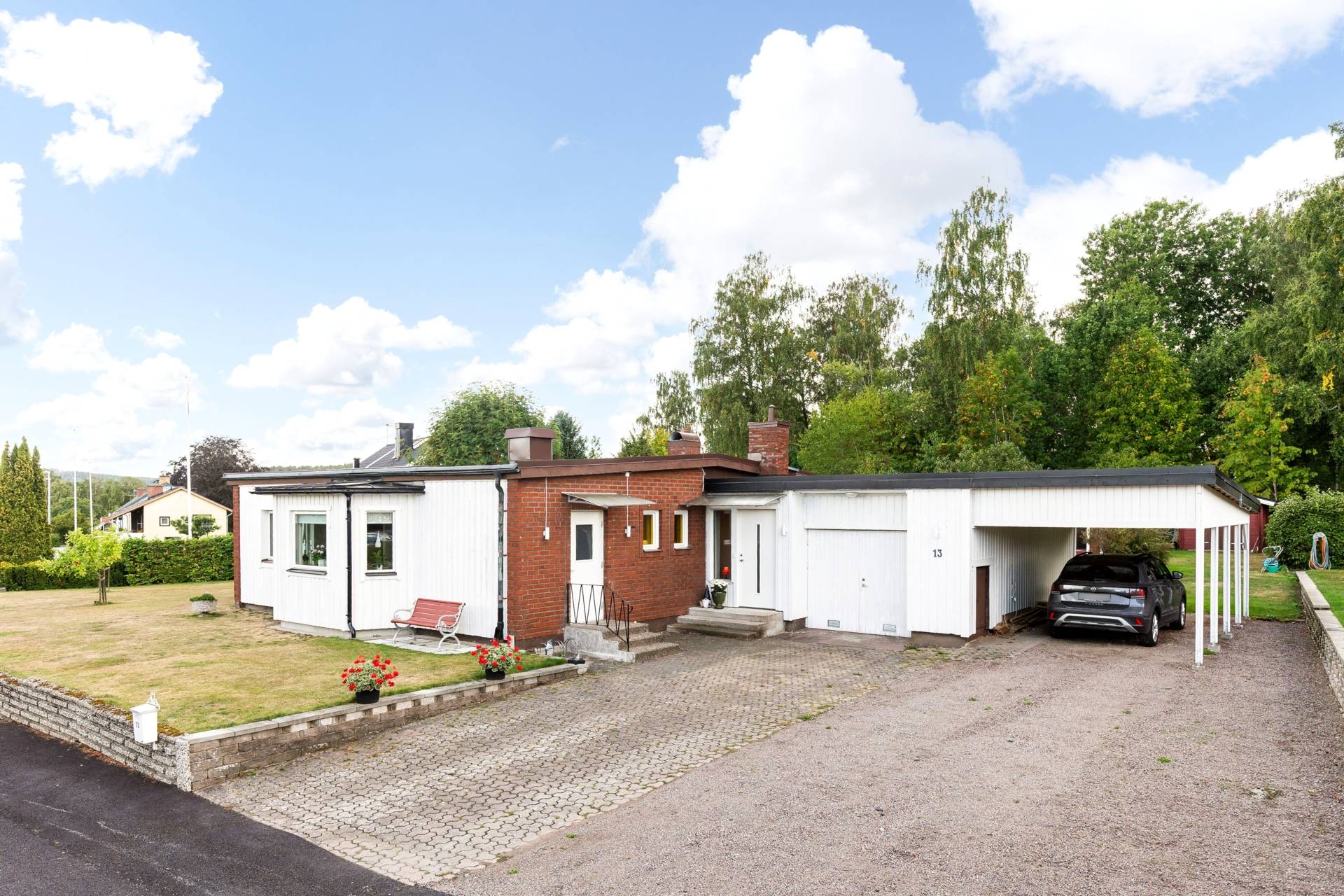 4 rum villa på Björkgatan 13 Mölltorp, Karlsborgs kommun - bild 1
