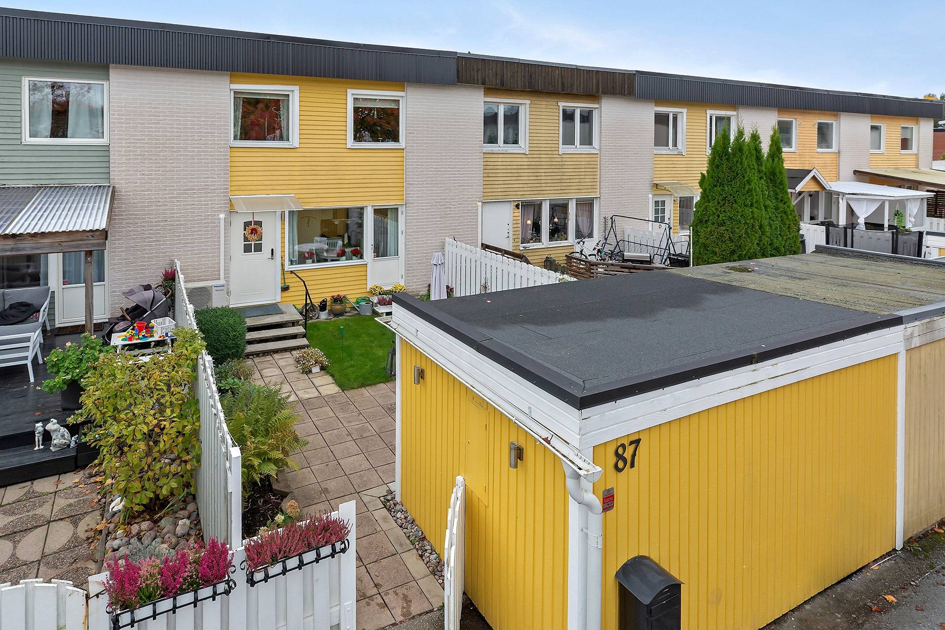 5 rum Radhus på Polkettstigen 87 Brunna Upplands-Bro kommun - bild 3