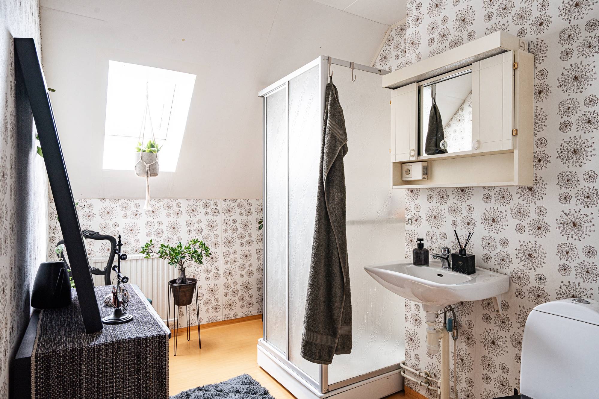 5 rum Radhus på Hemdalsvägen 13B Hemdal Västerås kommun - bild 56