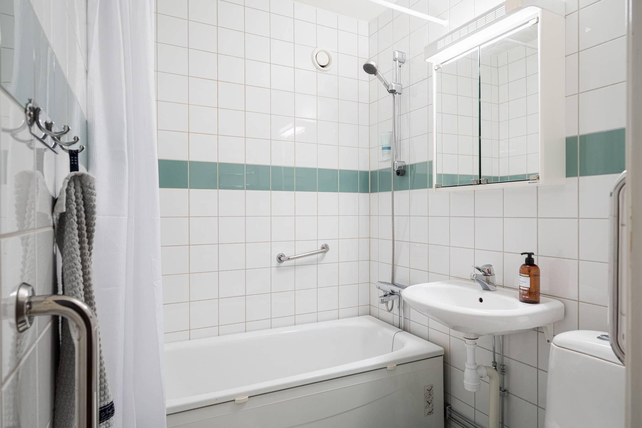 2 rum Lägenhet på Trädgårdsgatan 19, 3 tr! Centrala Sundbyberg Sundbybergs kommun - bild 18
