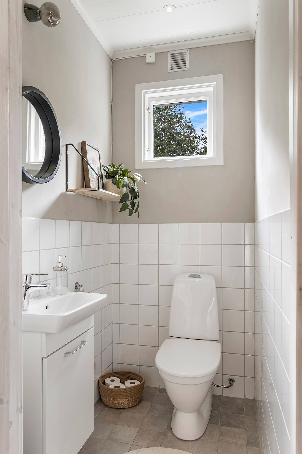 5 rum Villa på Bäckgatan 4 Runna Kungsörs kommun - bild 23