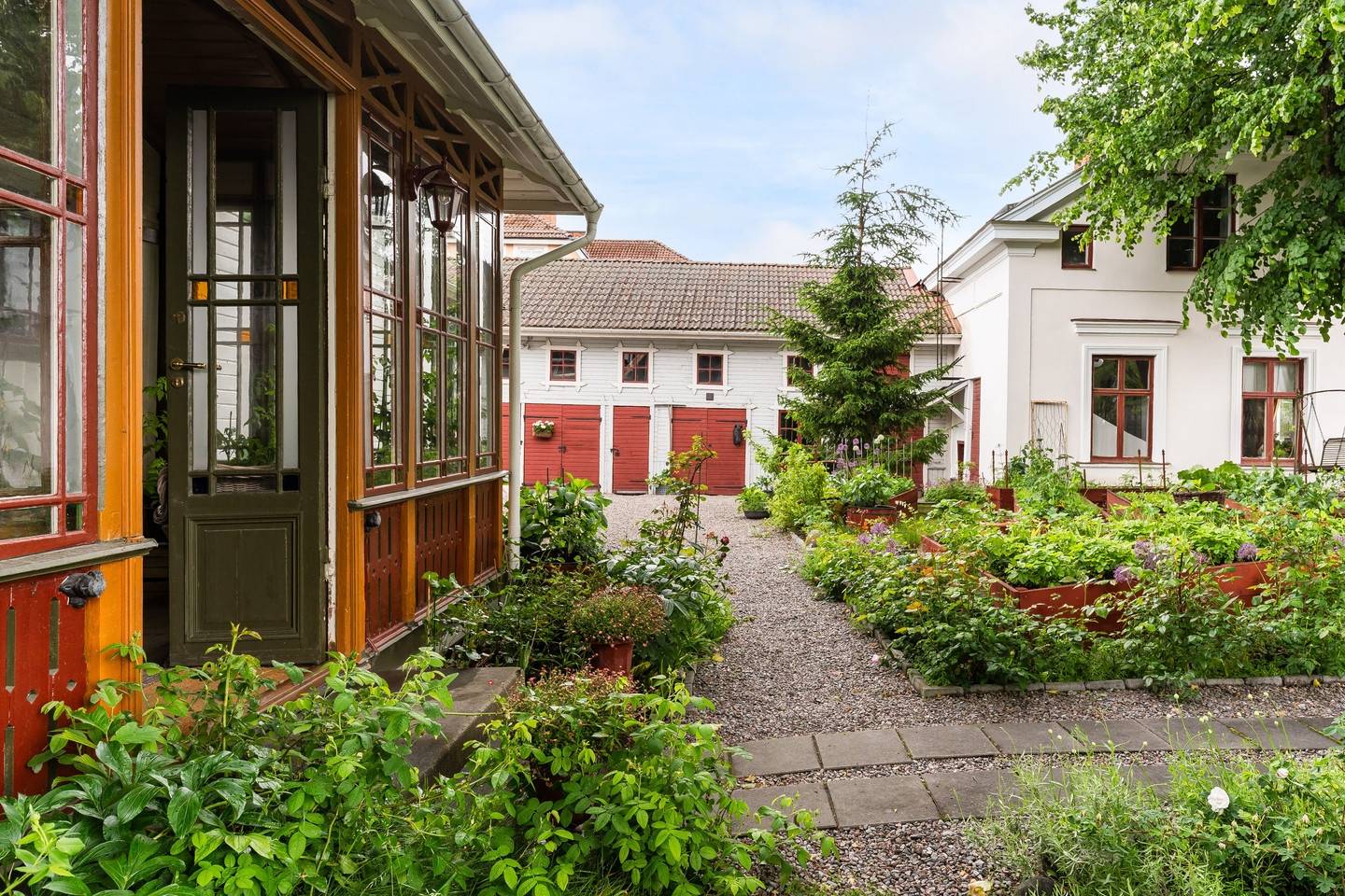 7 rum Villa på Kyrkogatan 13 och 15 Heby Heby kommun - bild 57