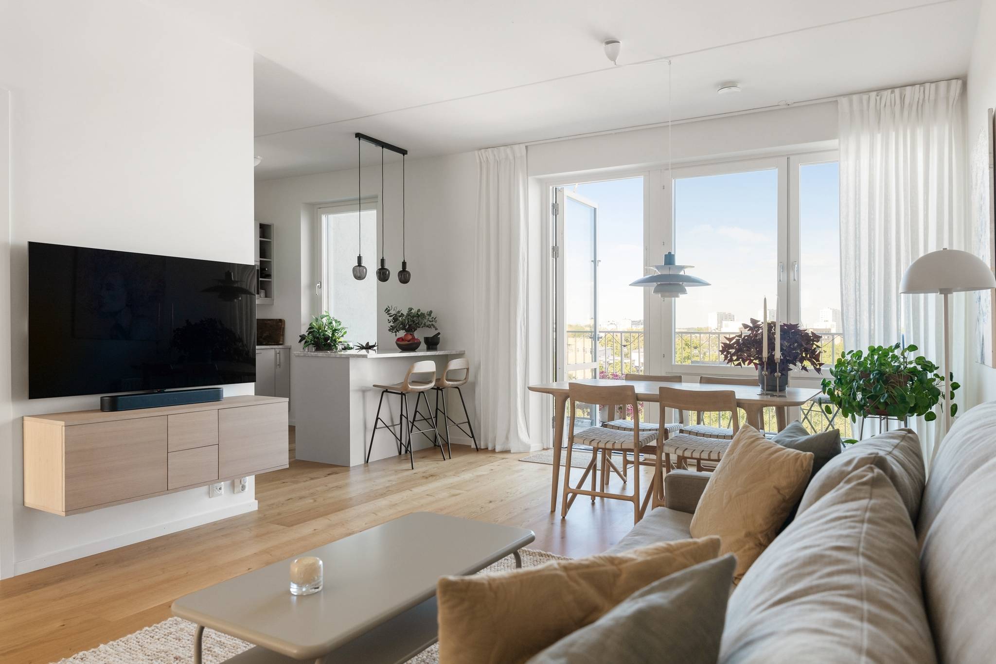 3 rum lägenhet på Tecknarvägen 7 Huvudsta - Ingenting, Solna kommun - bild 2