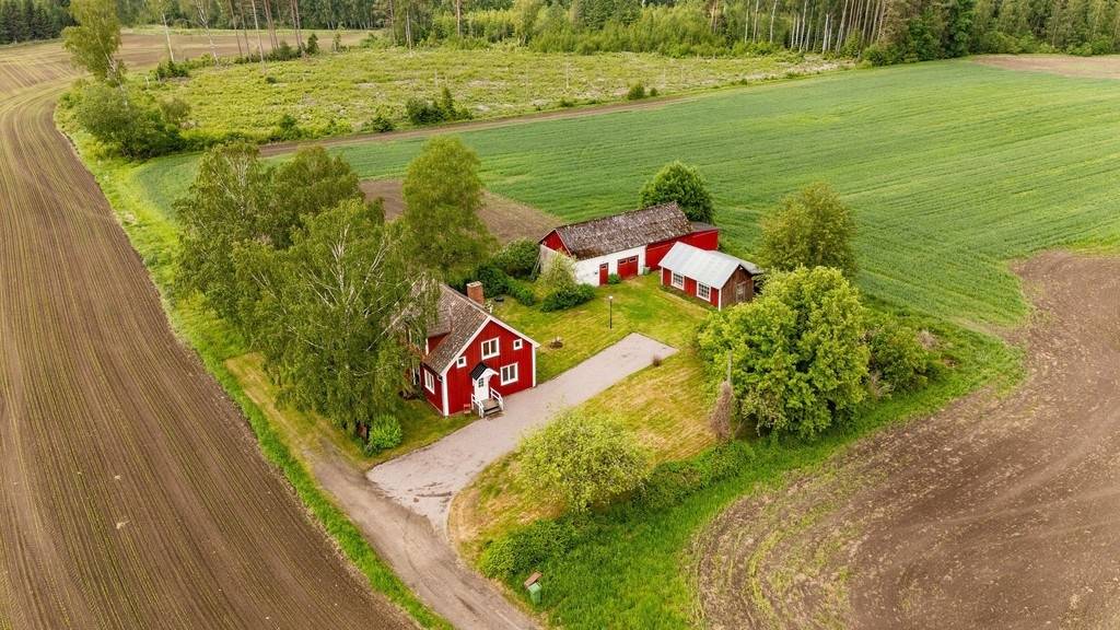 4 rum Gård utan jordbruk på Skånings-Åsaka Ängslund 1 Skånings-Åsaka/Myråsen Skara kommun - bild 42