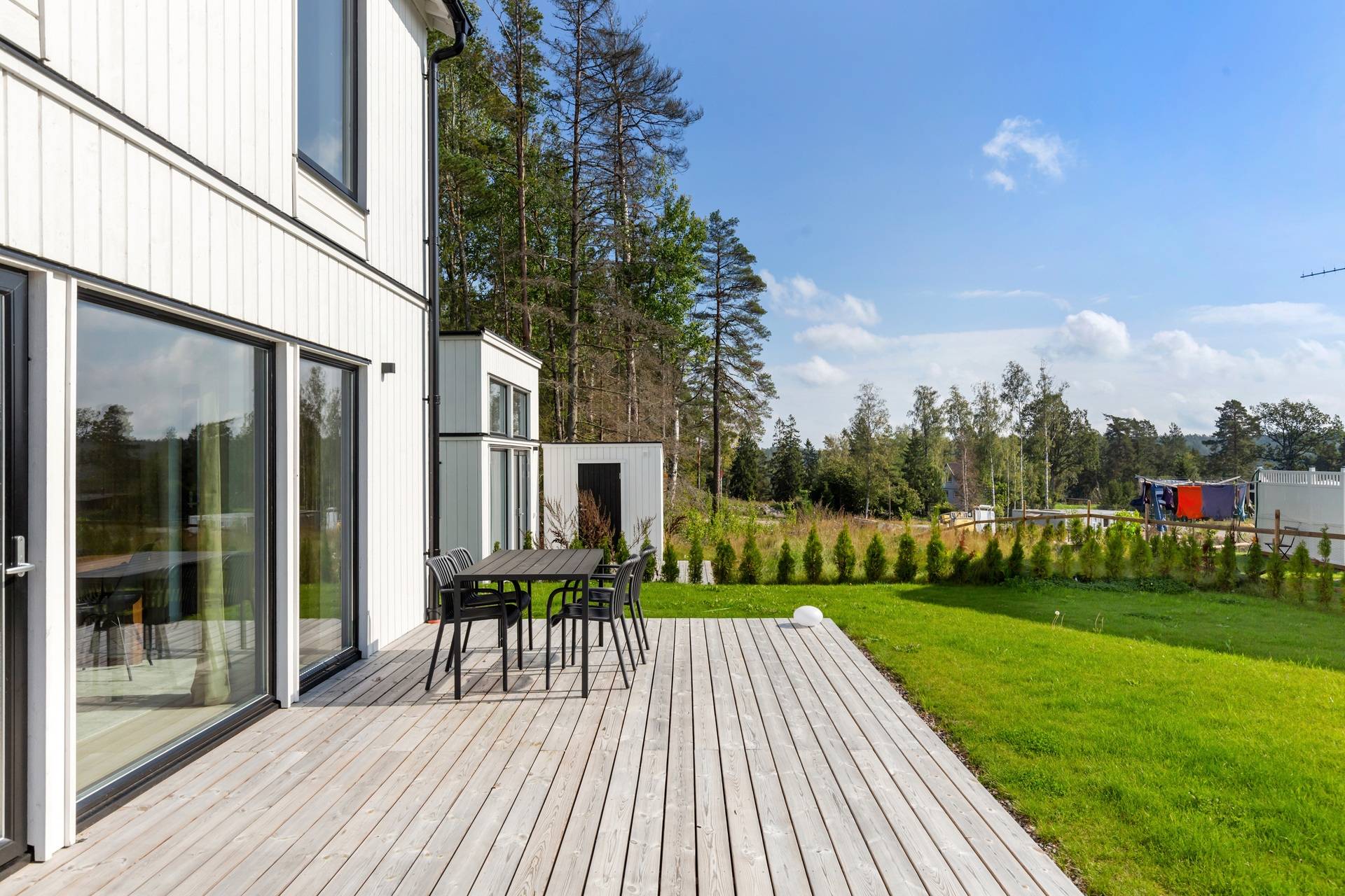 6 rum Par-/kedje-/radhus på Österängsvägen 15B Huddinge Huddinge kommun - bild 3