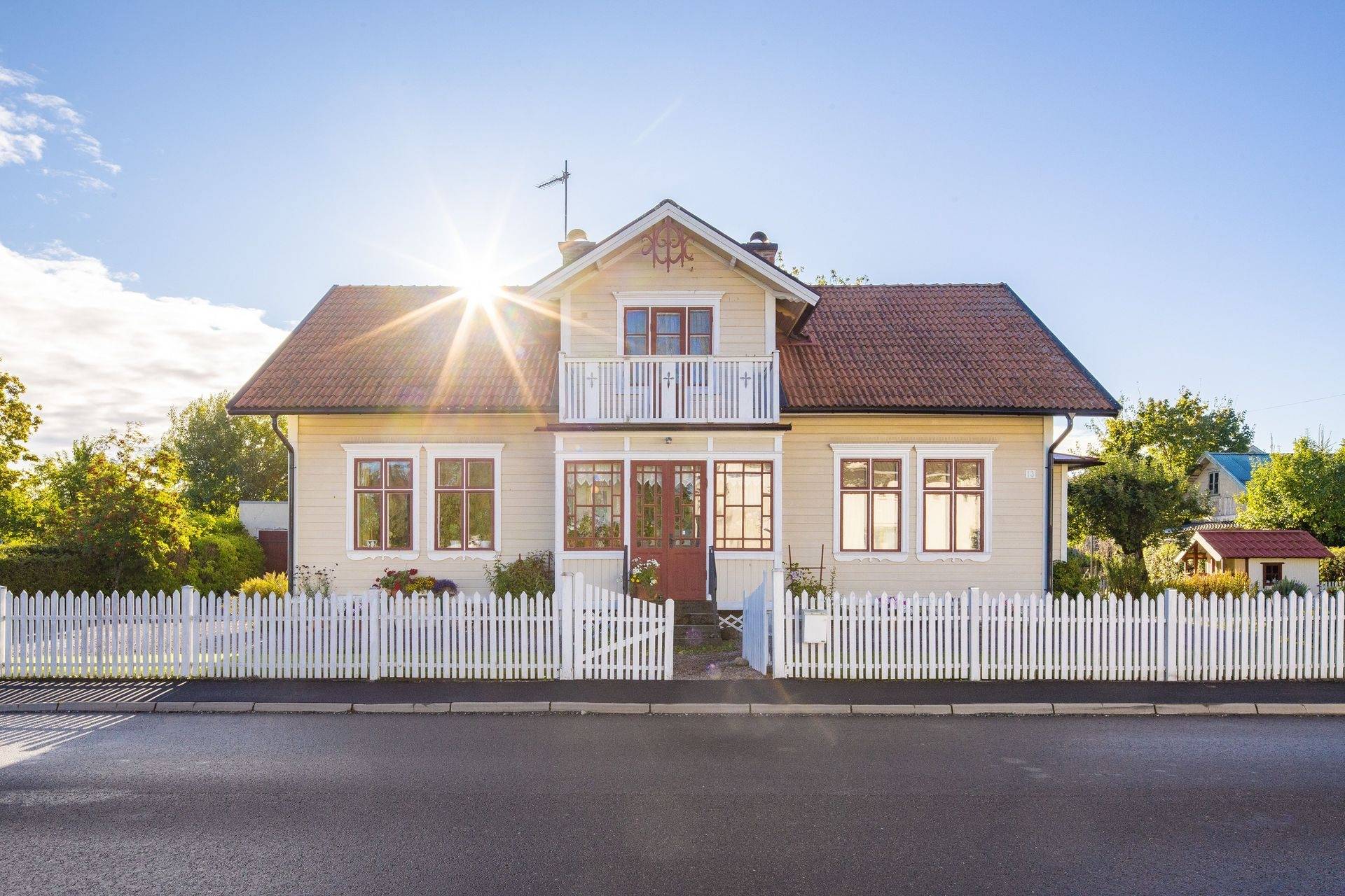 Järnvägsgatan 13, Järpås, Lidköpings kommun