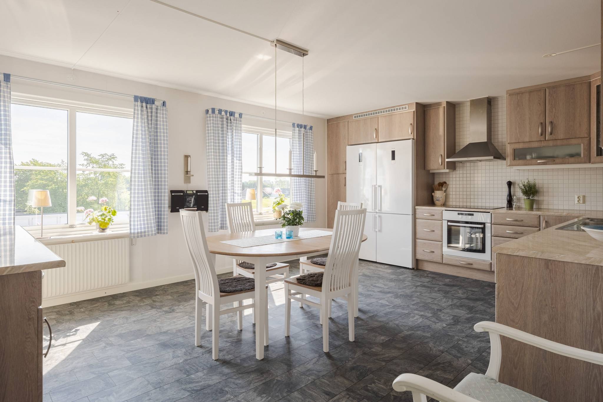 5 rum Radhus på Ädelstensvägen 1B Ulveket Skövde kommun - bild 3