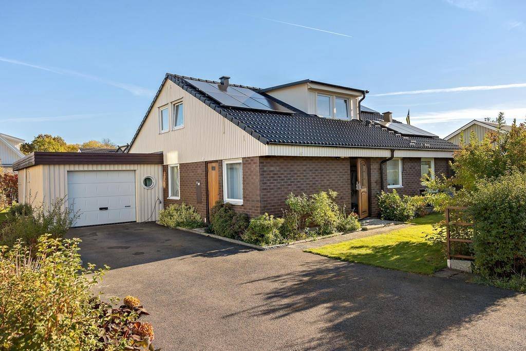 Kullavik, Kungsbacka kommun