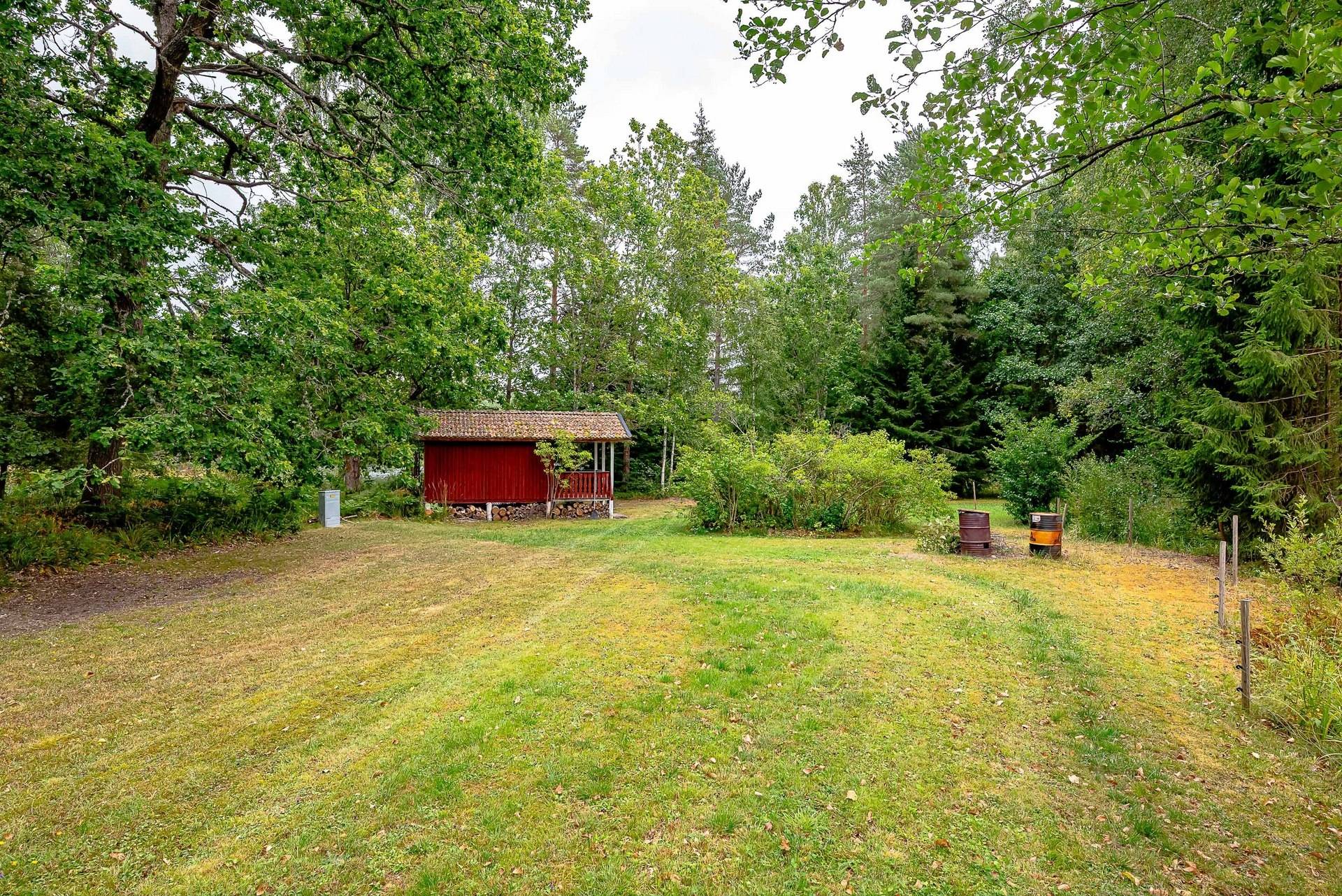 2 rum Villa på Holmsjön 4 och 6 Hälleforsnäs Flens kommun - bild 31