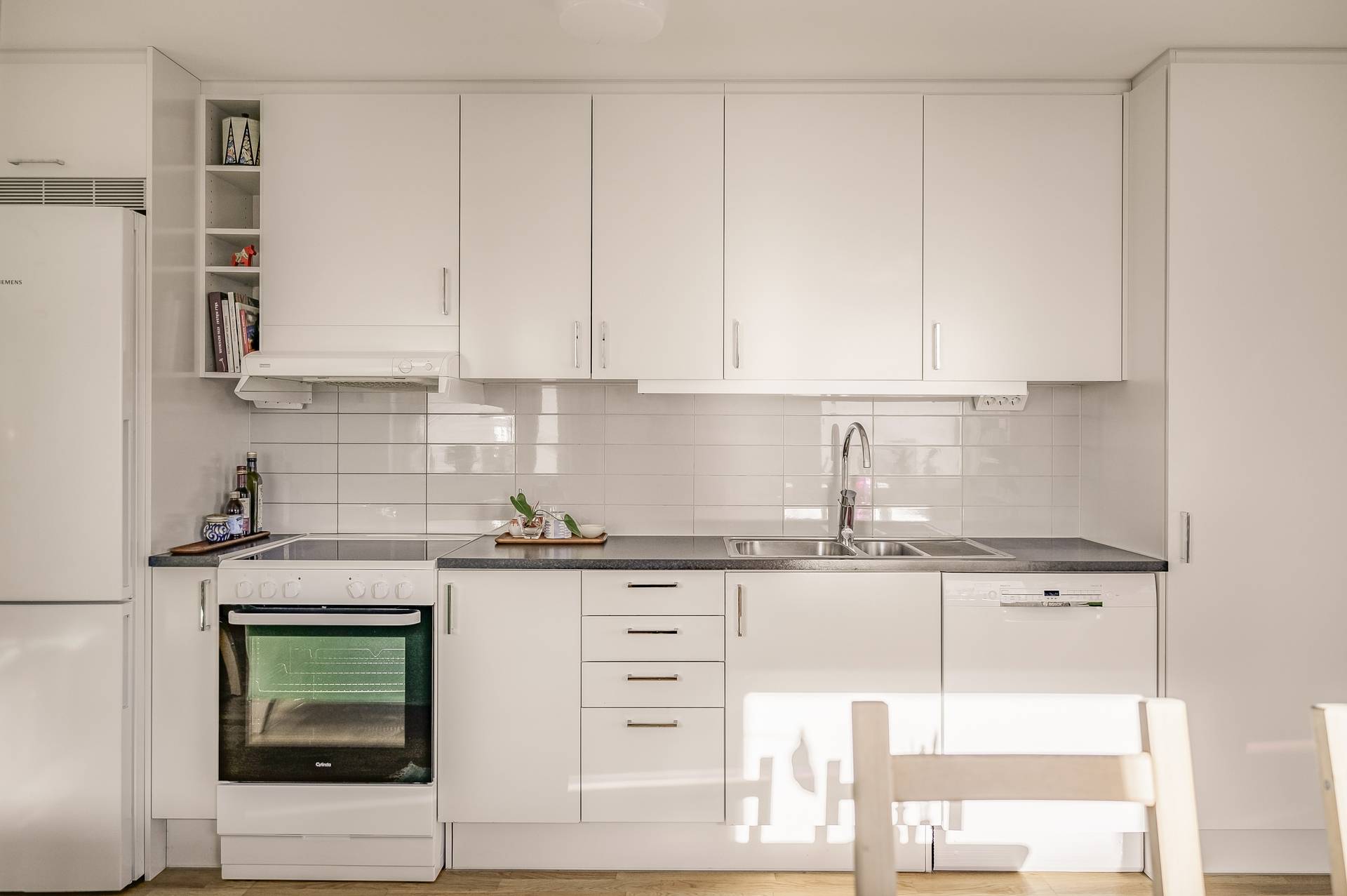 3 rum Lägenhet på Ekholmsvägen 305 Skärholmen Stockholms kommun - bild 2