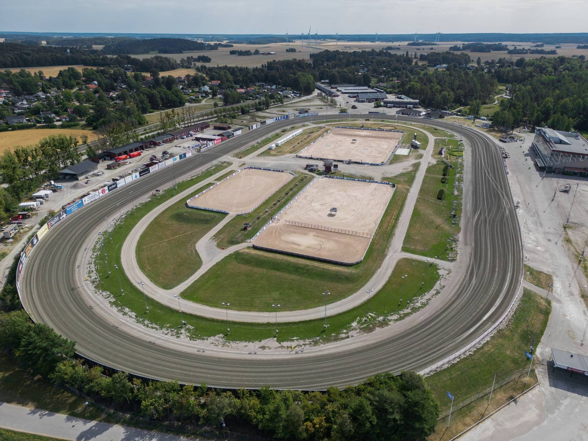 Gård utan jordbruk på Stallbacken 57 Sundbyholm Eskilstuna kommun - bild 106
