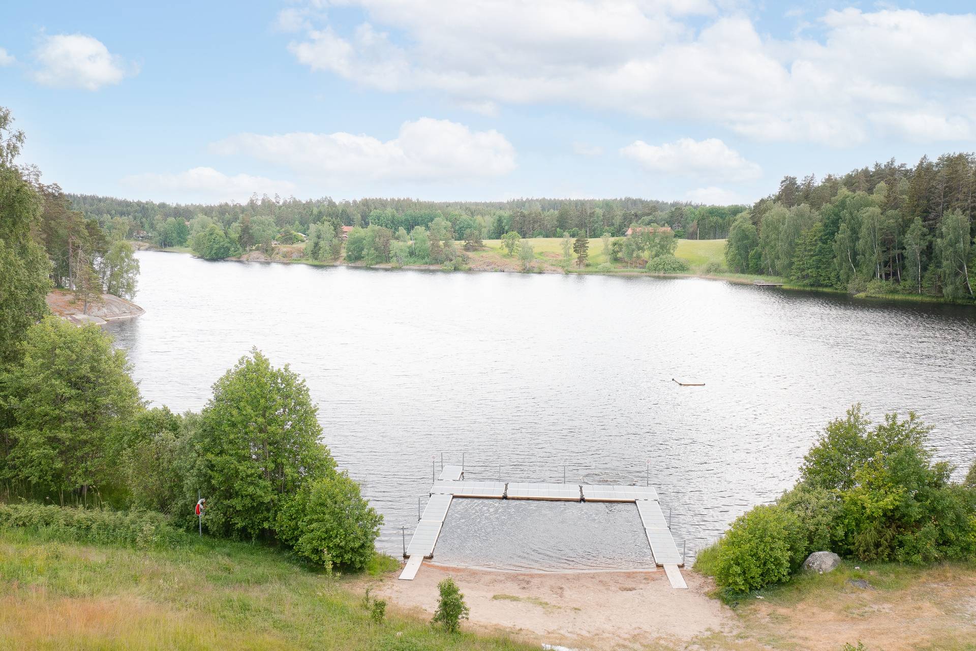 3 rum Villa på Zenitvägen 12 Hållsta Gnesta kommun - bild 2