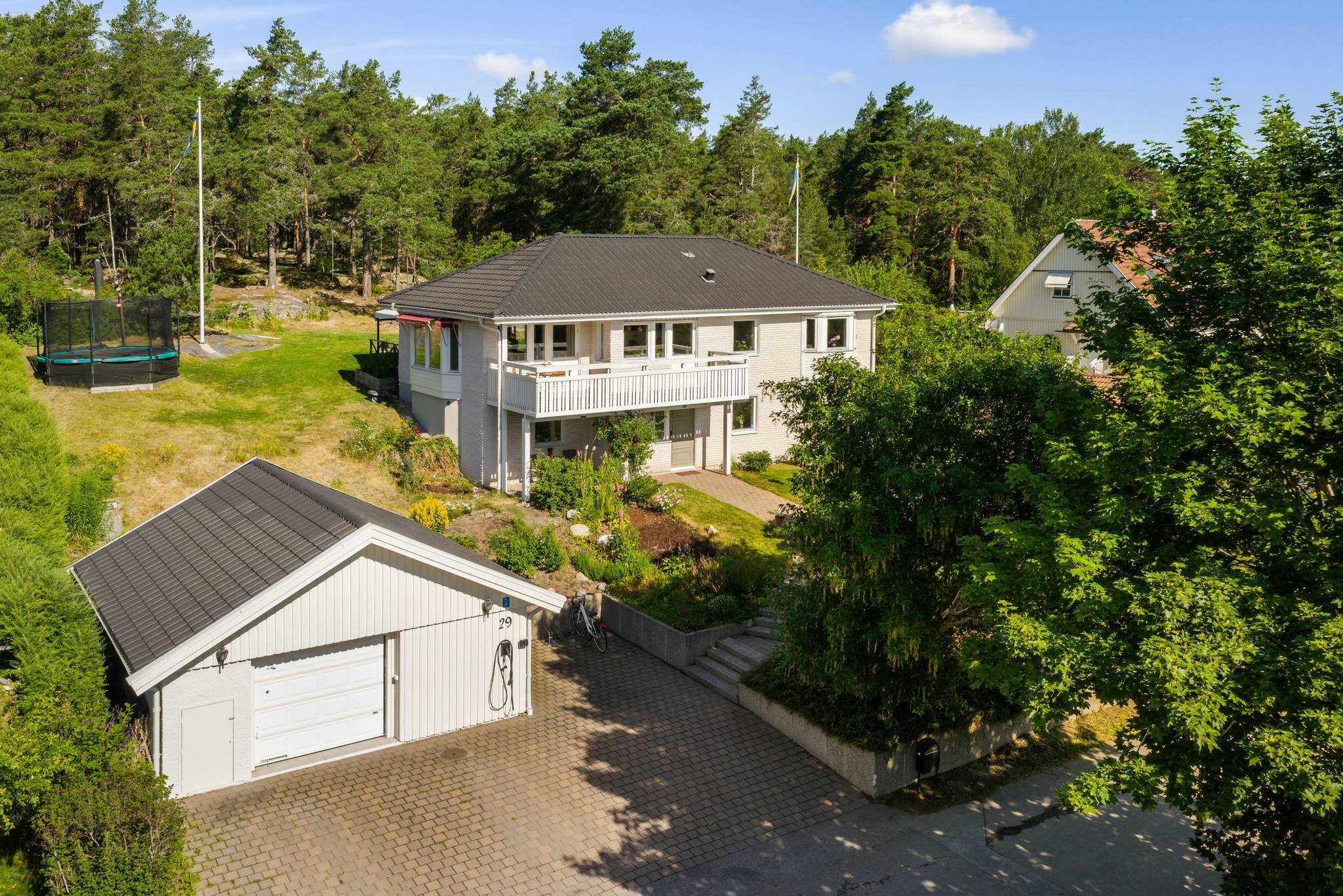 8 rum villa på Kyrkvägen 29 Täby Kyrkby, Täby kommun - bild 1