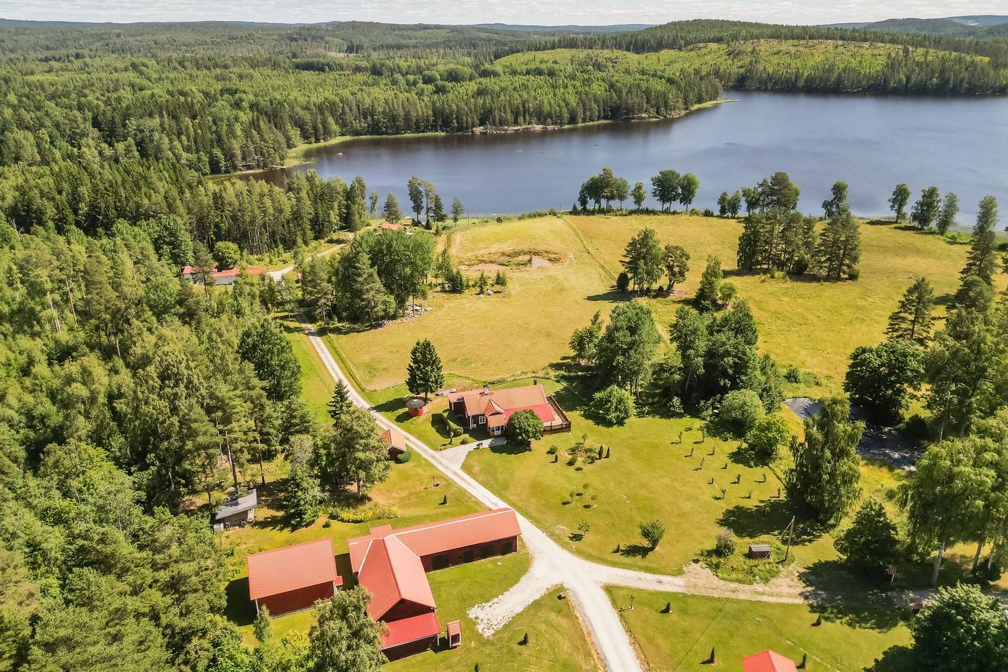 4 rum gård utan jordbruk på Ginnanbovägen 32 Söderbärke, Smedjebackens kommun - bild 1