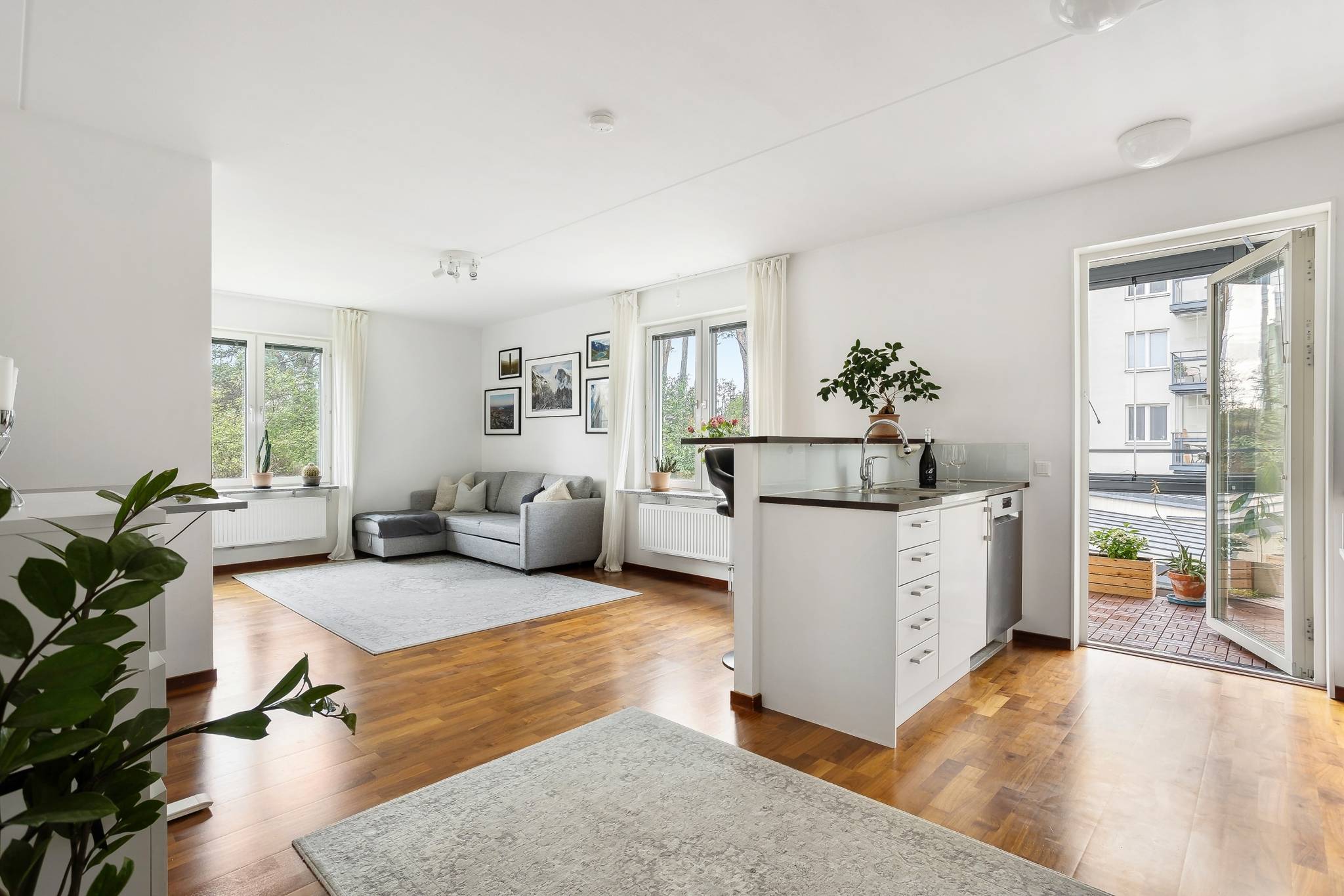 2 rum lägenhet på Drottning Kristinas esplanad 63 Ulriksdal, Solna kommun - bild 1