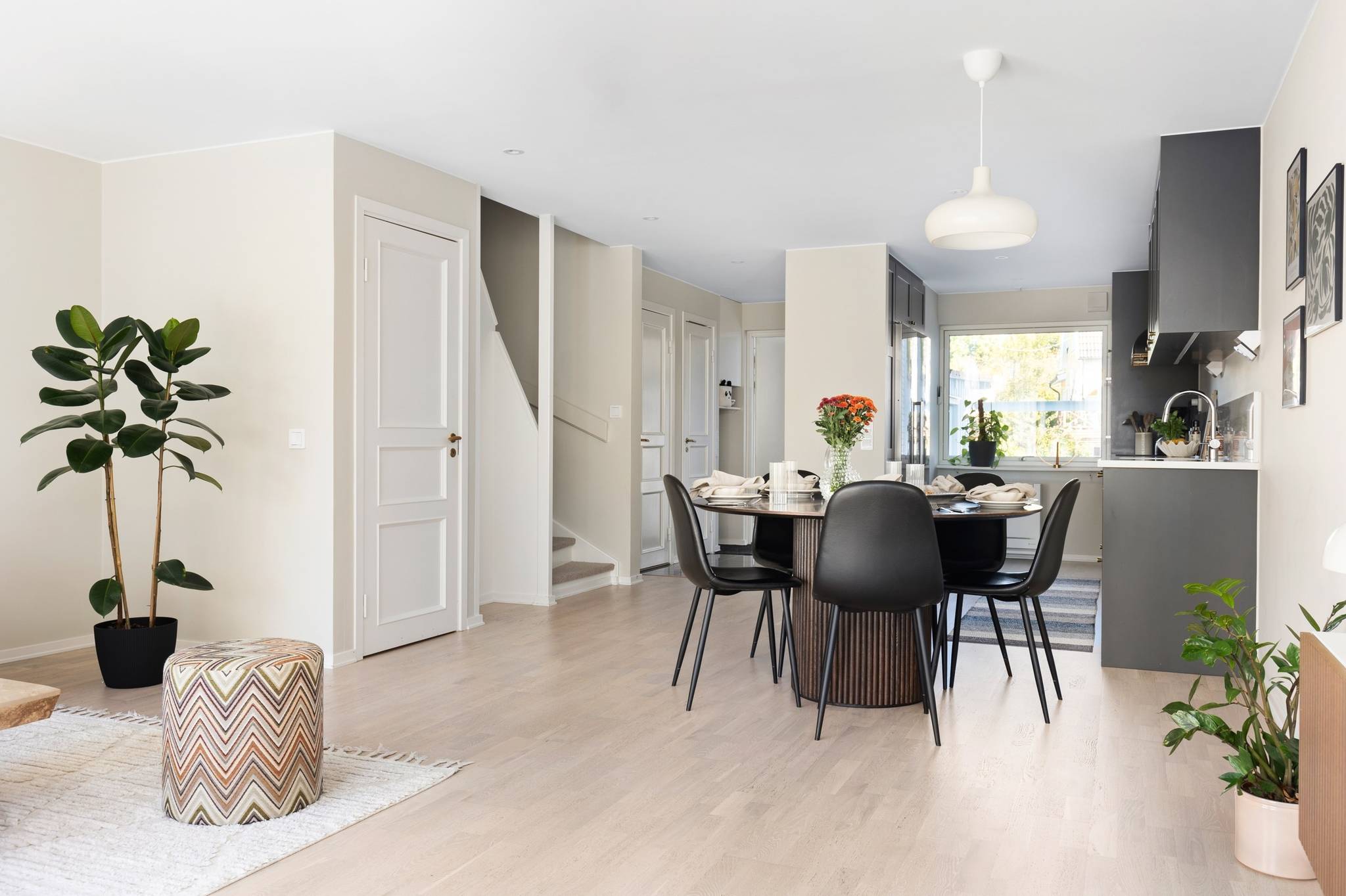 4 rum Radhus på Svängvägen 55 Snättringe Huddinge kommun - bild 9