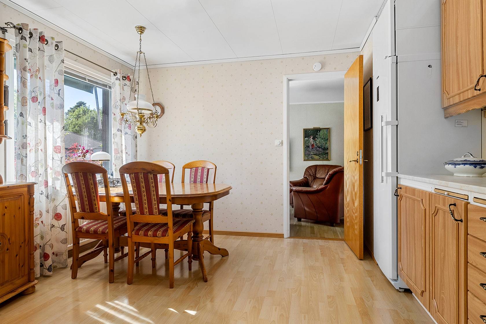 5 rum Villa på Pettersbergsvägen 10 Karlstorp Trollhättans kommun - bild 9