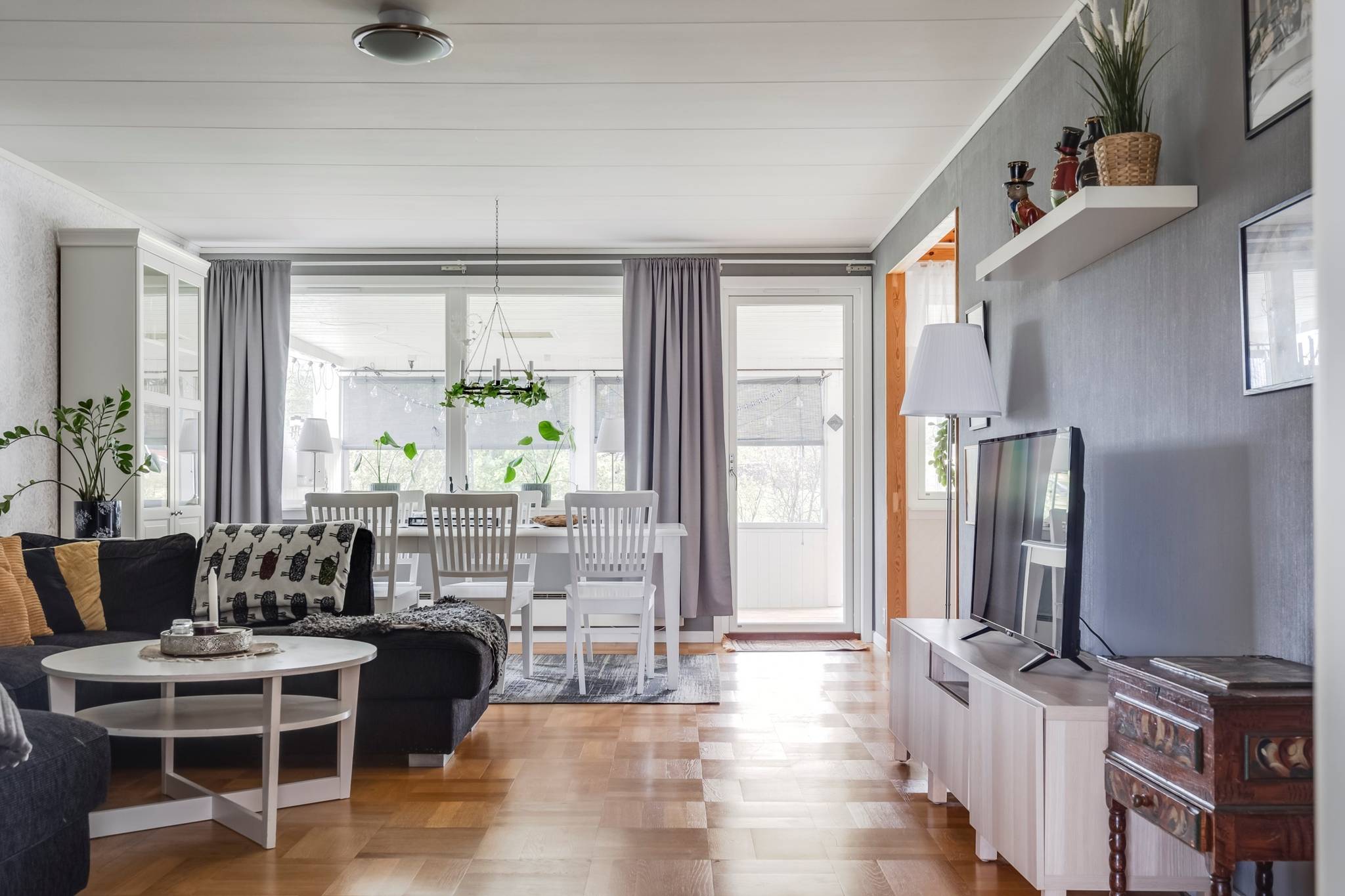 5 rum Villa på Skogsbärsgatan 12 Nora kommun - bild 3