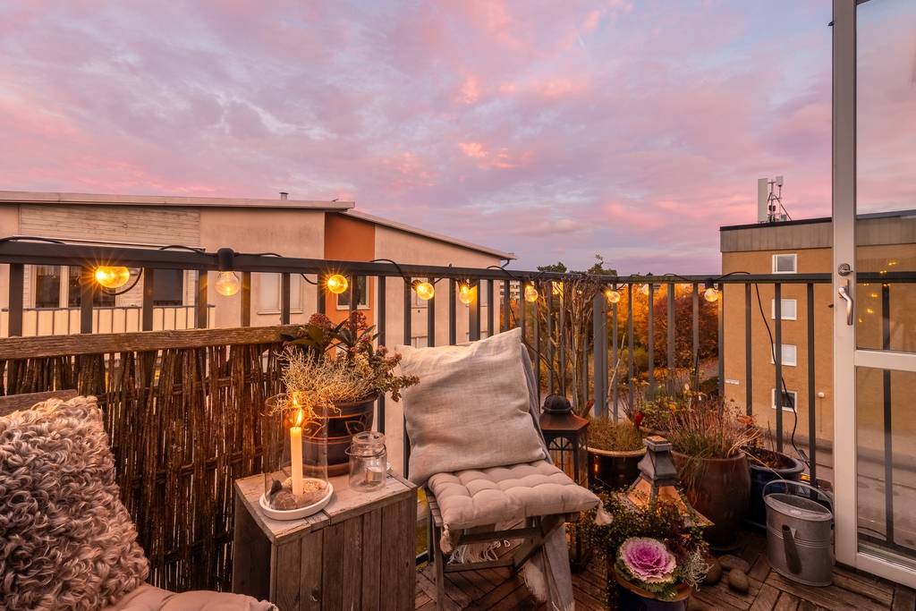 3 rum Lägenhet på Älvsåkersgränd 46, vån 3 Östberga/Älvsjö Stockholms kommun - bild 2