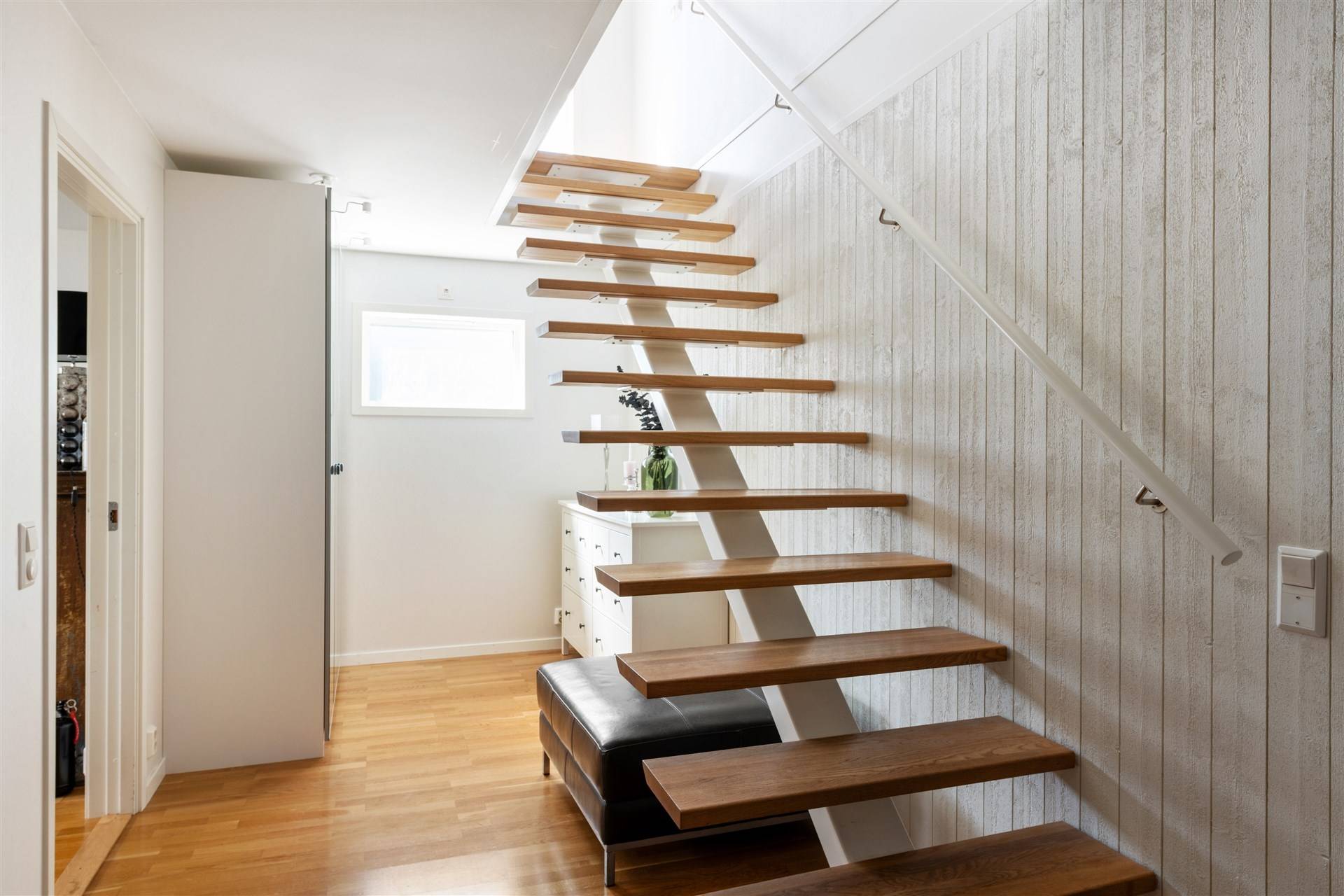 8 rum Villa på Gråbergsgatan 26 Gransäter - centralt Norrtälje kommun - bild 32