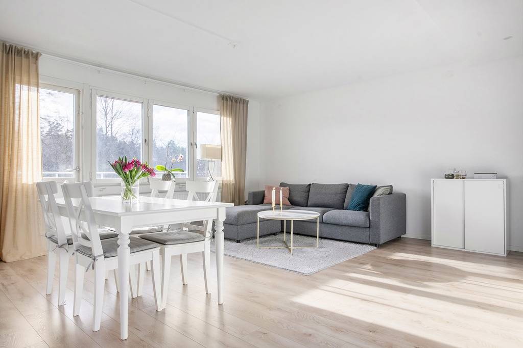 4 rum Lägenhet på Ljuskärrsvägen 11 Saltsjöbaden Nacka kommun - bild 2