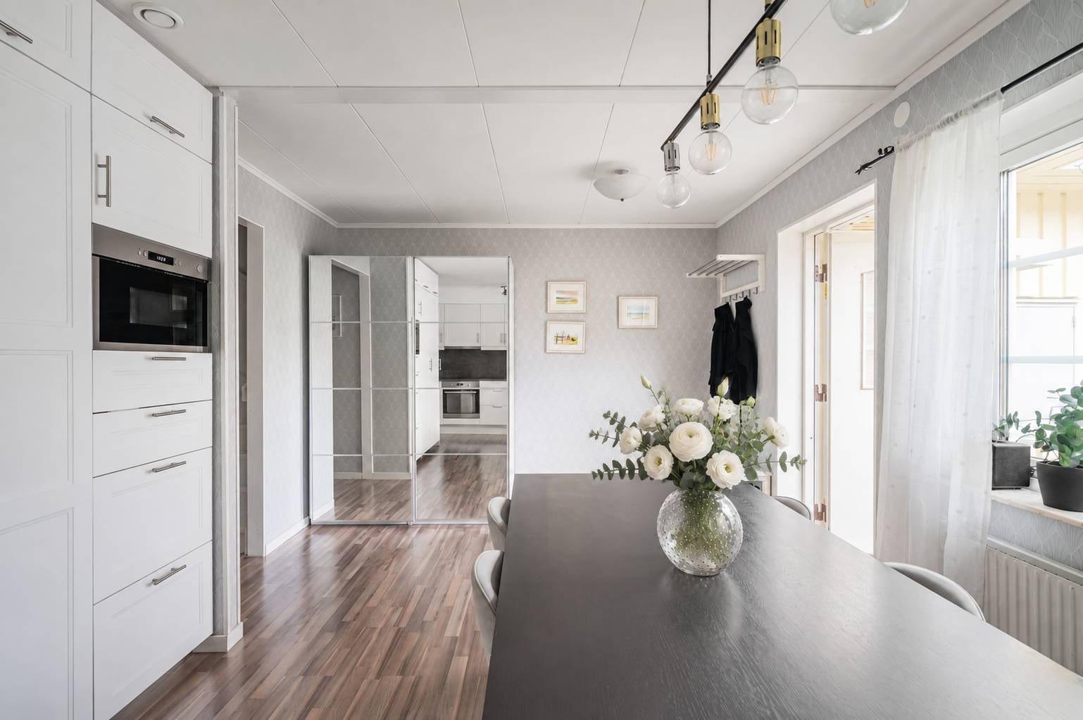 5 rum Radhus på Berberisvägen 51 Upplands-Bro - Rosenängen Upplands-Bro kommun - bild 8