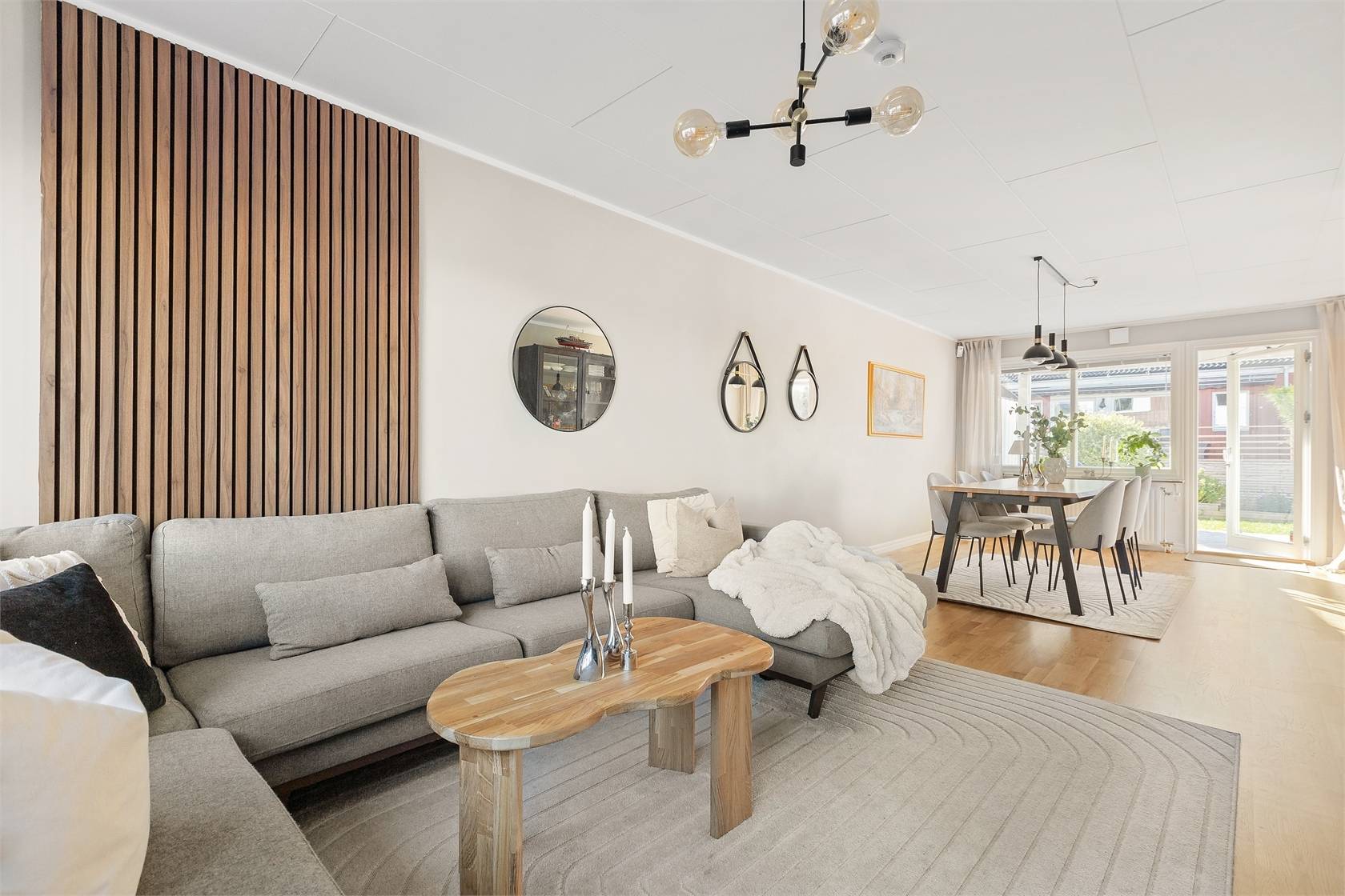 5 rum radhus på Blomsterkungsvägen 142 Hässelby Norra Villastad, Stockholms kommun - bild 3