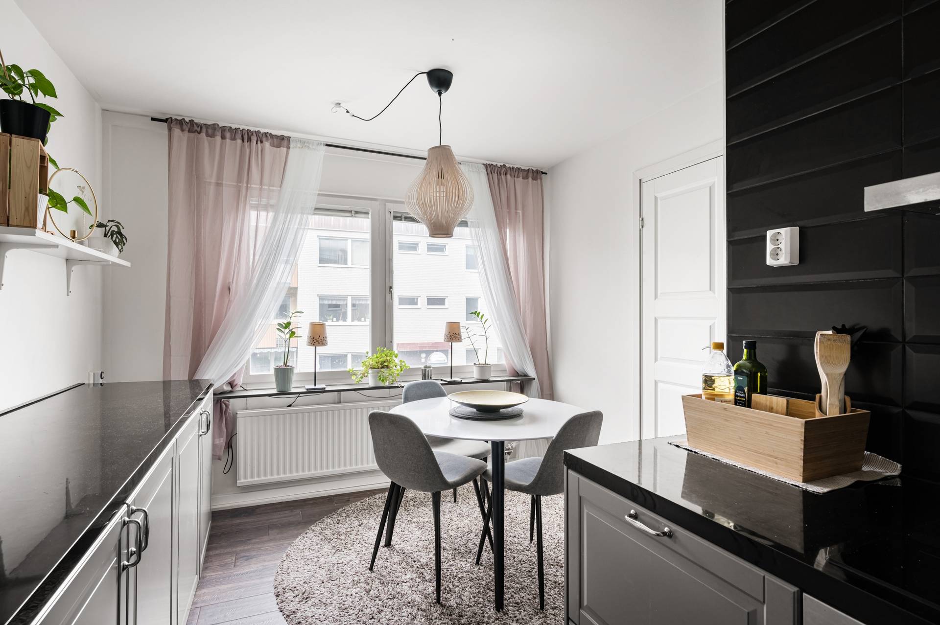4 rum Lägenhet på Hallonvägen 48, 1tr Tibble - Kungsängen Upplands-Bro kommun - bild 8