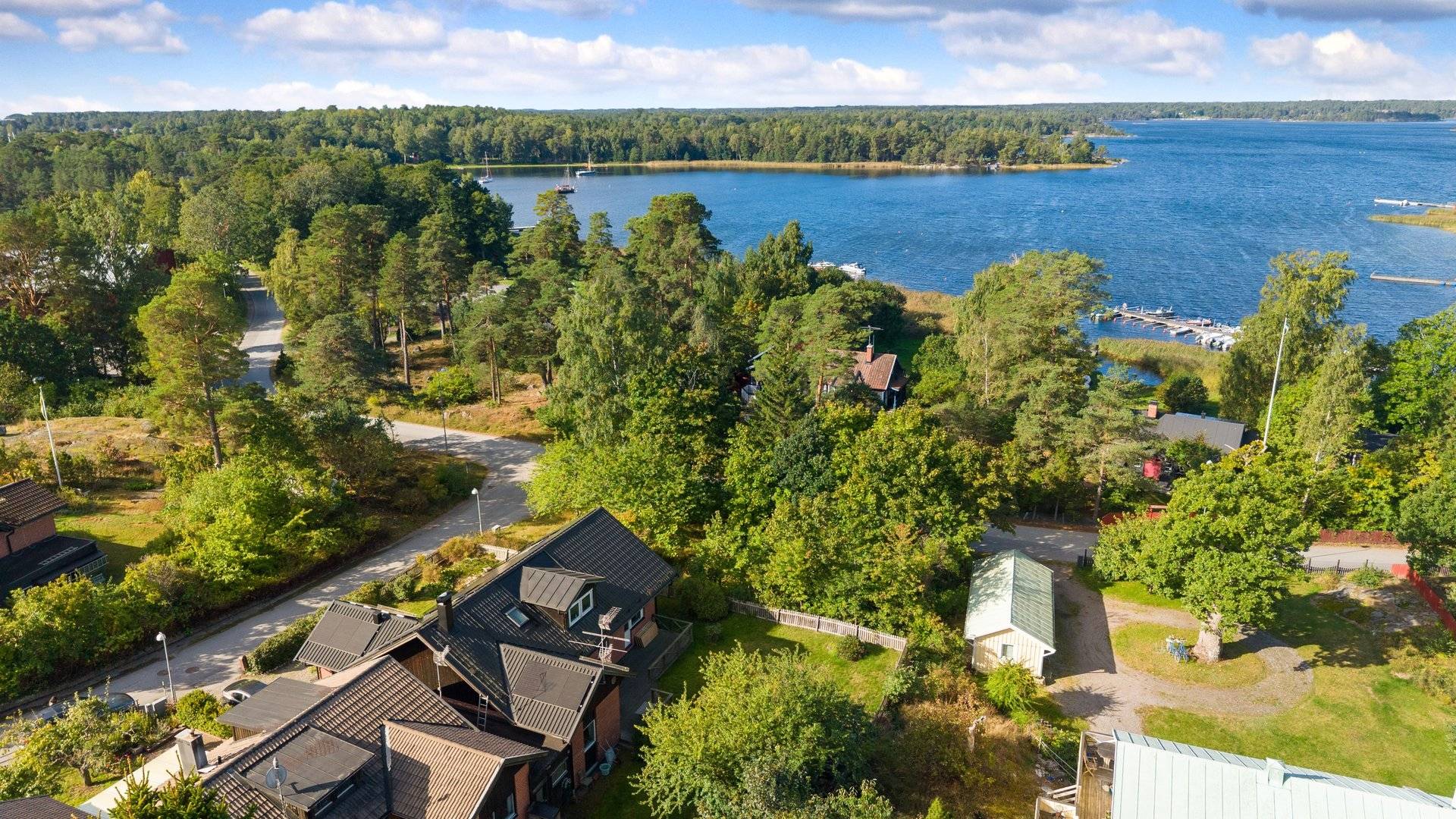 villa på Granvägen 1 Djurö, Värmdö kommun - bild 5