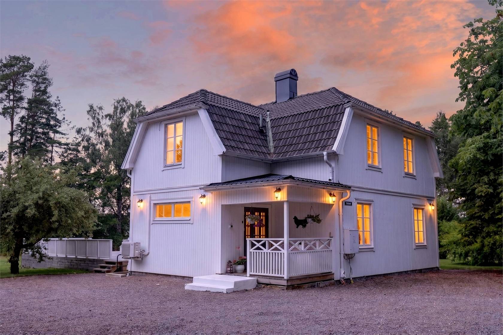 7 rum villa på Rafémo 1 Hölö, Södertälje kommun - bild 1