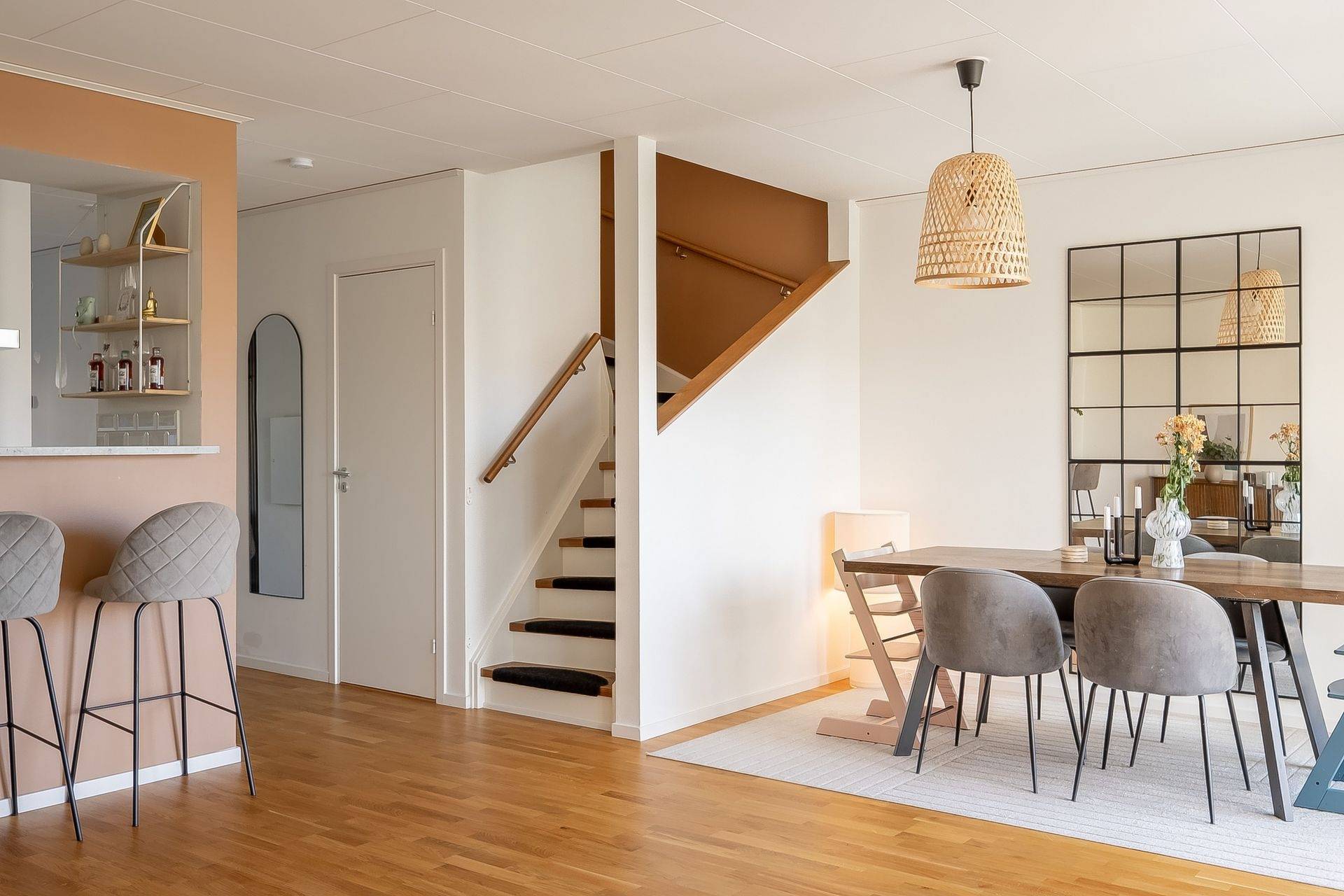 5 rum lägenhet på Hägnadsgatan 61 Trädgårdsstaden, Skövde kommun - bild 1