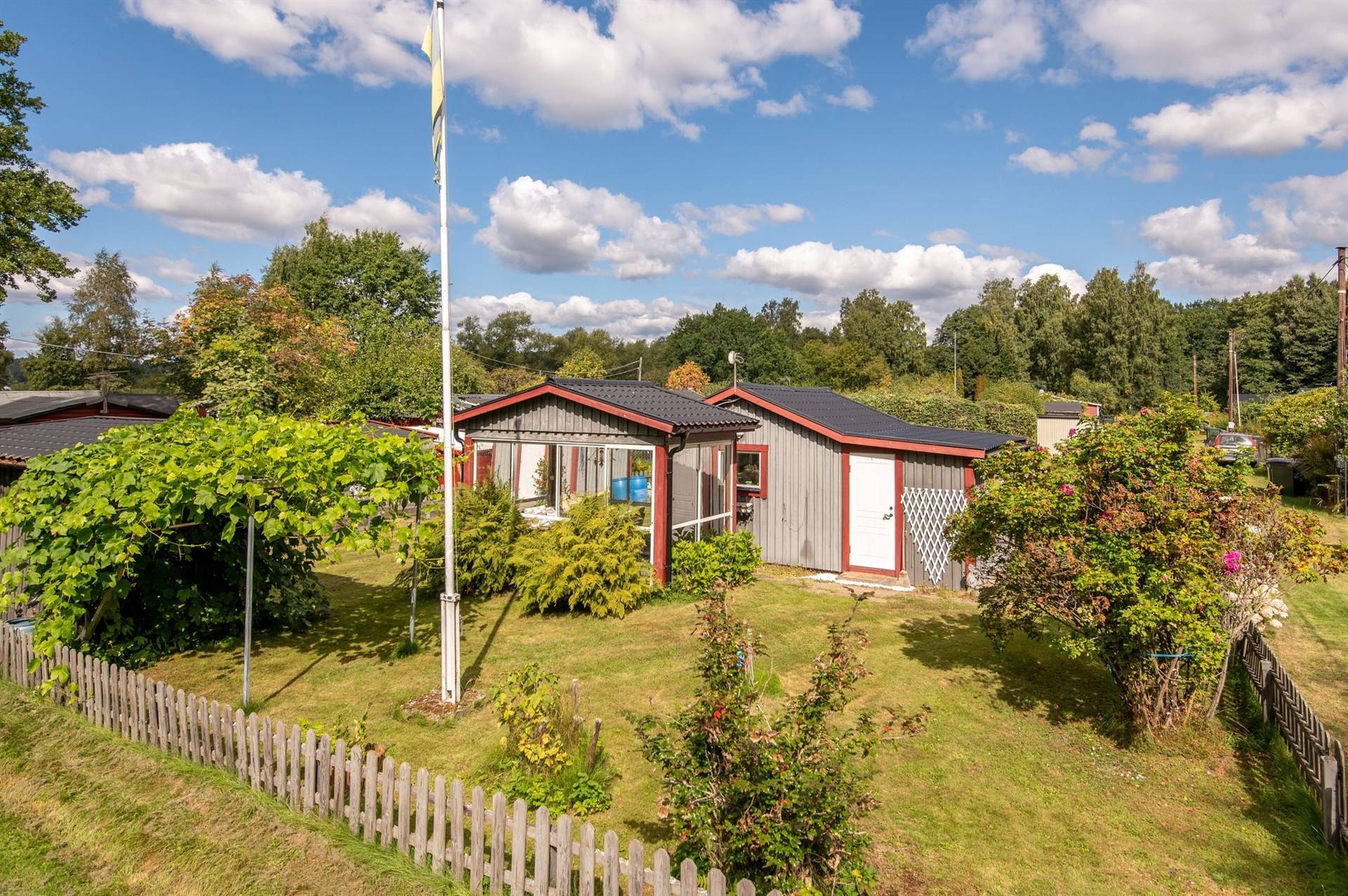 2 rum fritidshus på Skarsättersvägen 38 Svärtinge, Norrköpings kommun - bild 1