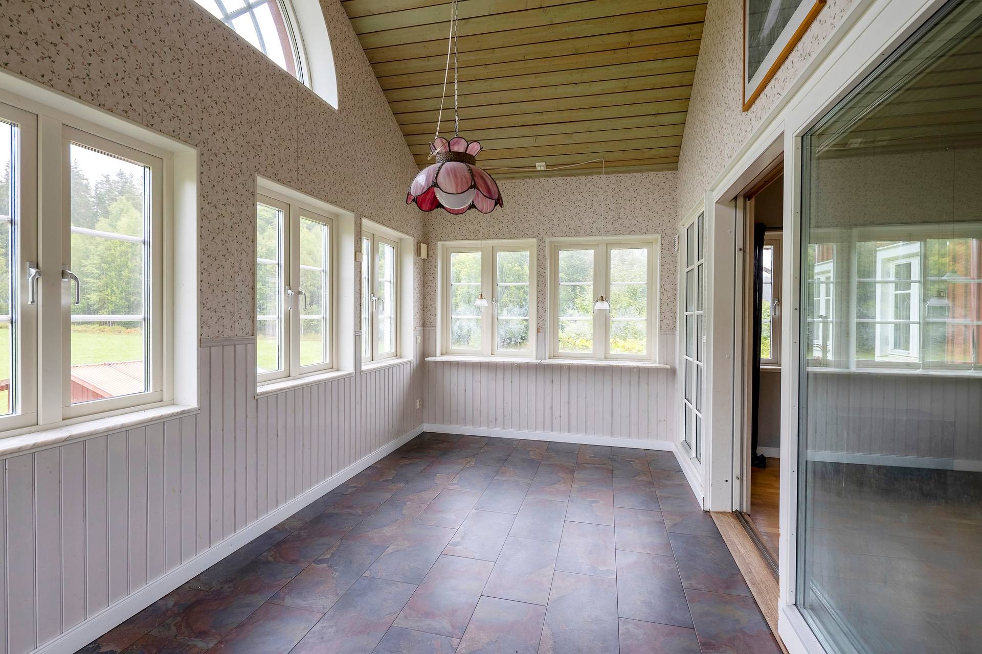 190 m² Gård med jordbruk på Djupviksängen Askersunds kommun - bild 10